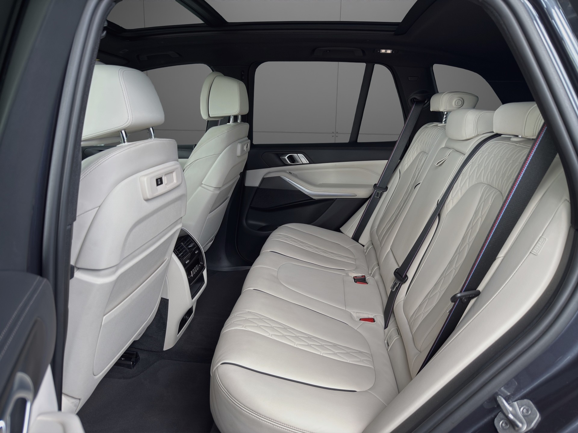 BMW X5 xDrive 48V 40d M Sport Steptronic-image-9