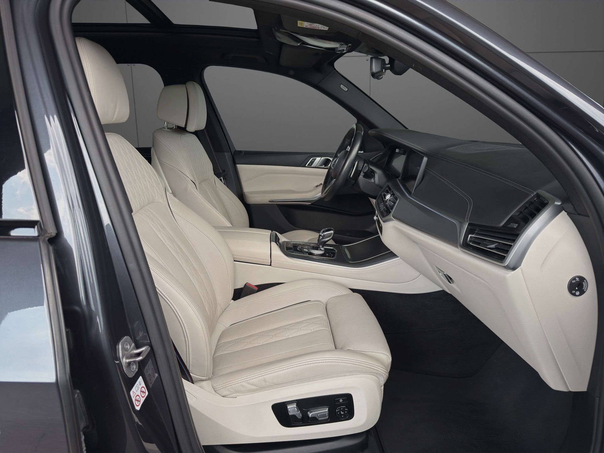 BMW X5 xDrive 48V 40d M Sport Steptronic-image-11