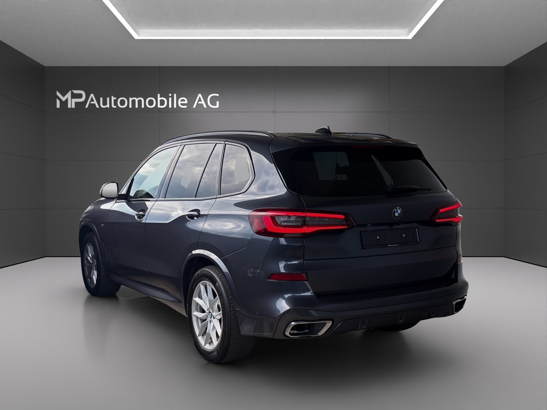 BMW X5 xDrive 48V 40d M Sport Steptronic-image-5