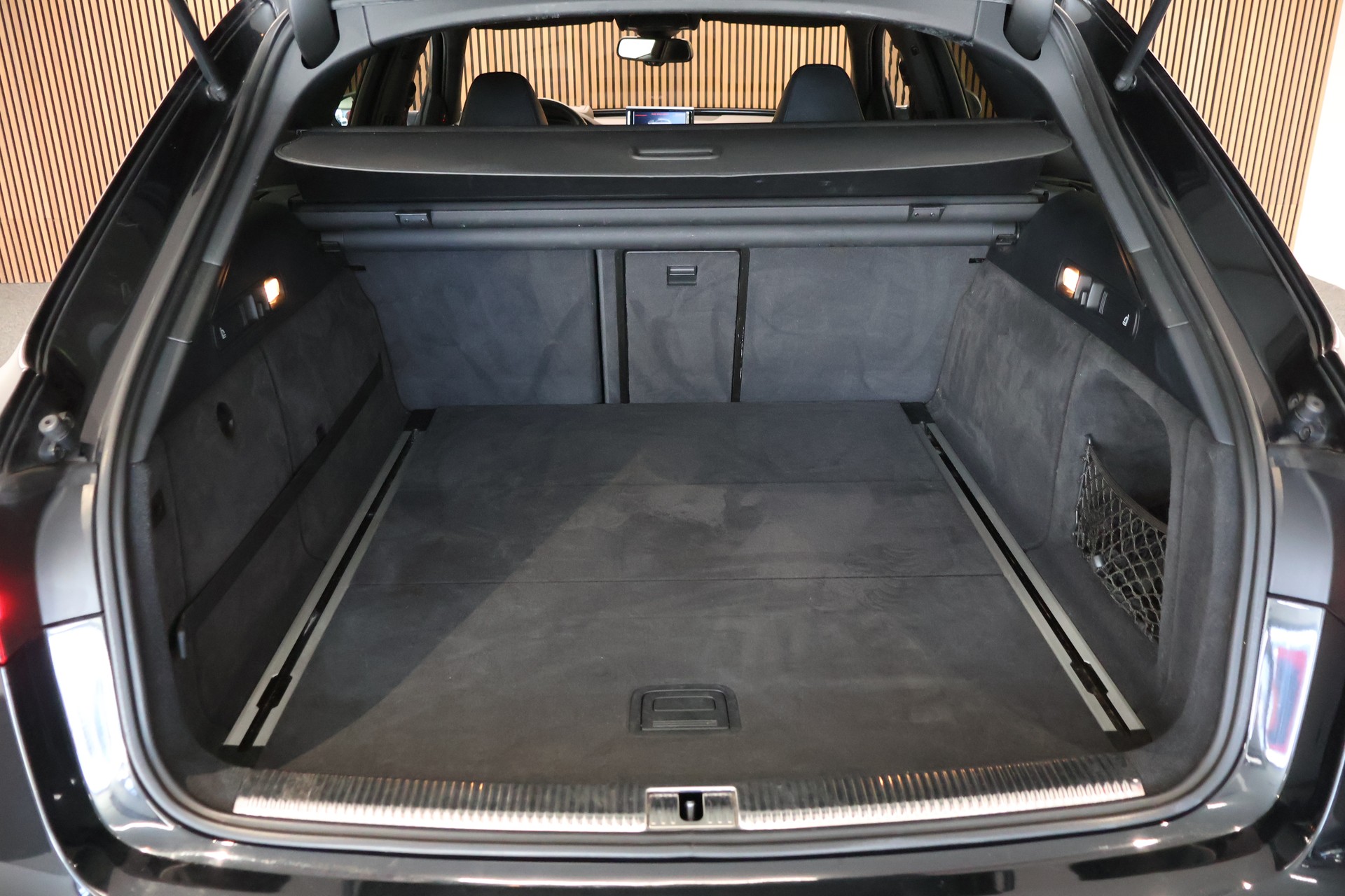 AUDI RS6 Avant 4.0 TFSI V8 quattro Tiptronic-image-12