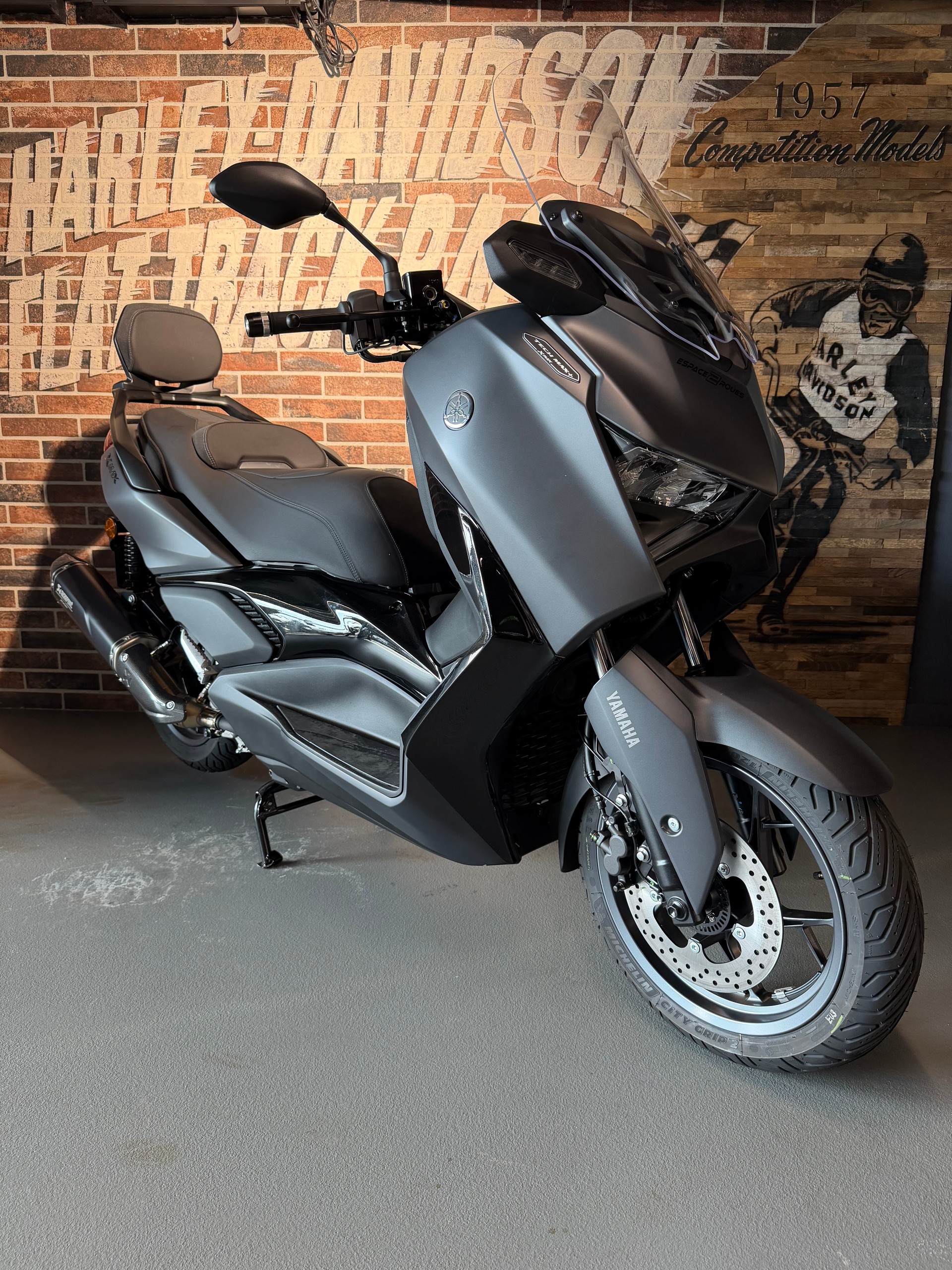 YAMAHA X-Max 300 Tech Max-image-2