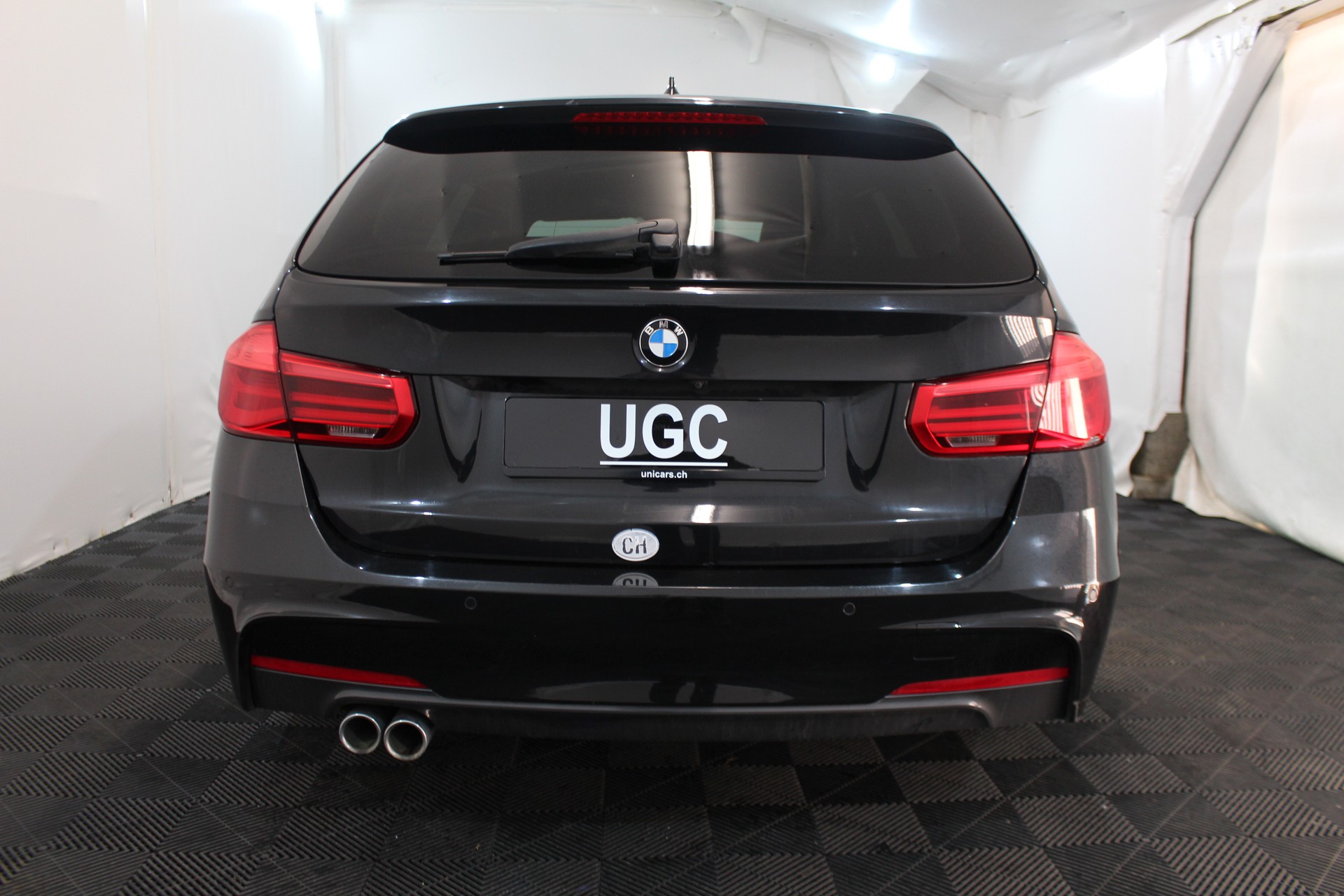 BMW 320d xDrive SAG Touring-image-4