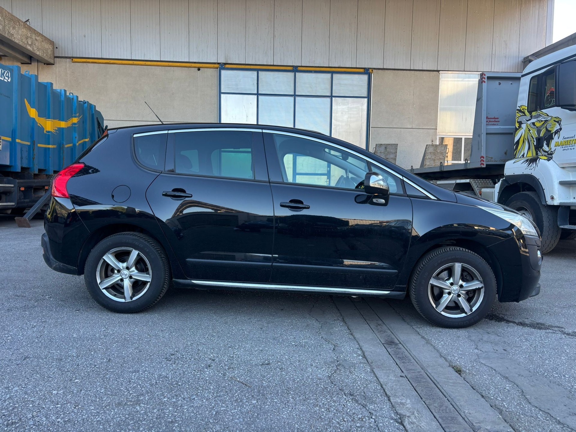 PEUGEOT 3008 1.6 16V T Sport-image-2