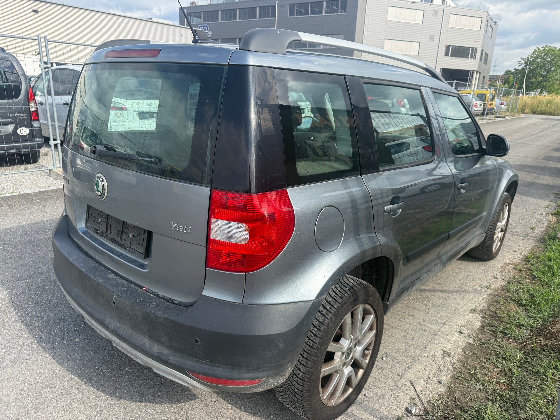 SKODA Yeti 2.0 TDI Ambition 4x4-image-2