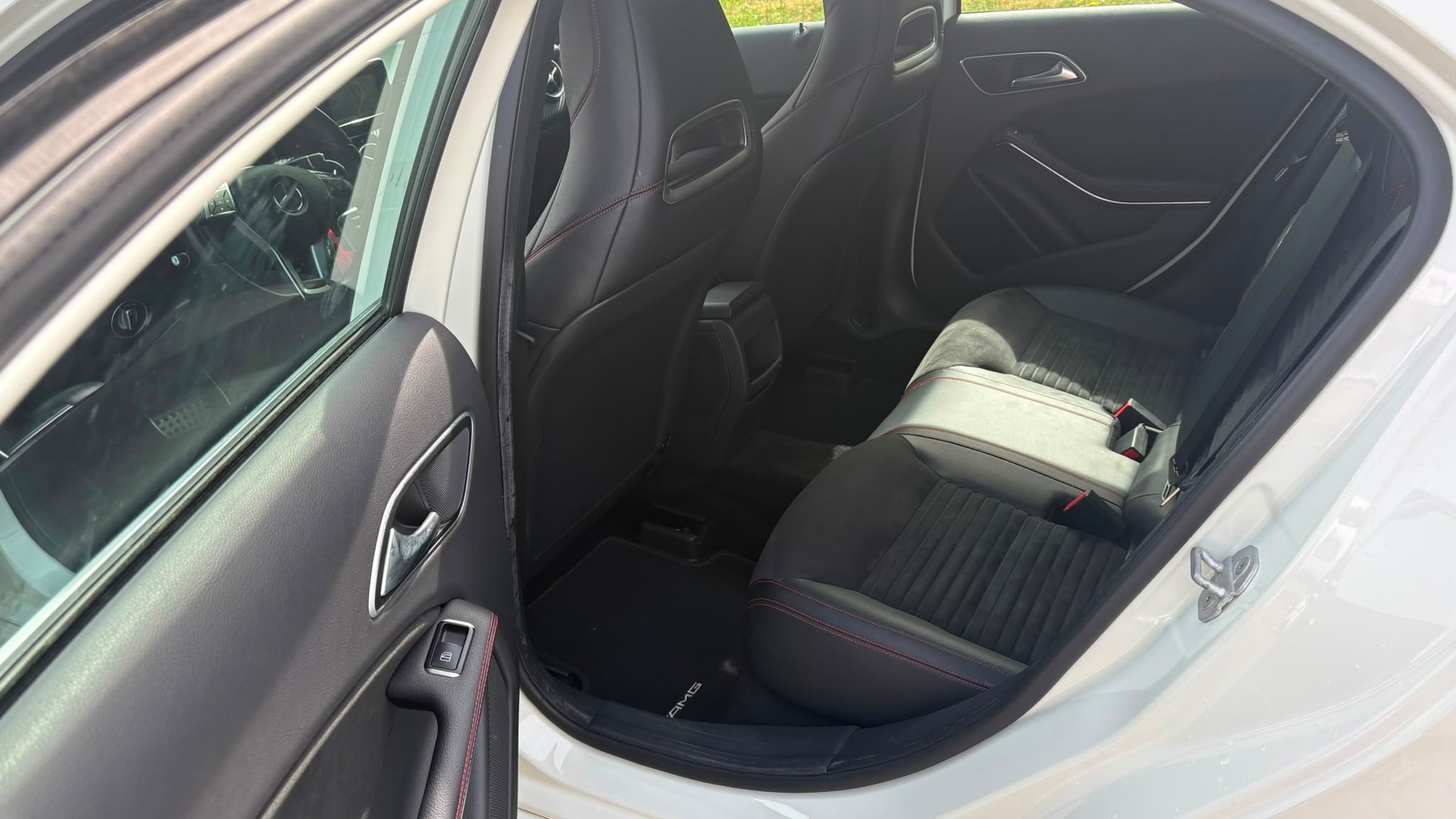 MERCEDES-BENZ A 250 4Matic 7G-DCT-image-6