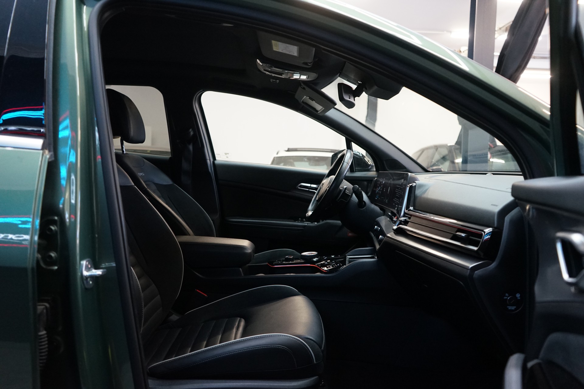 KIA Sportage 1.6T-GDi HEV GT-Line 4x4 A-image-4
