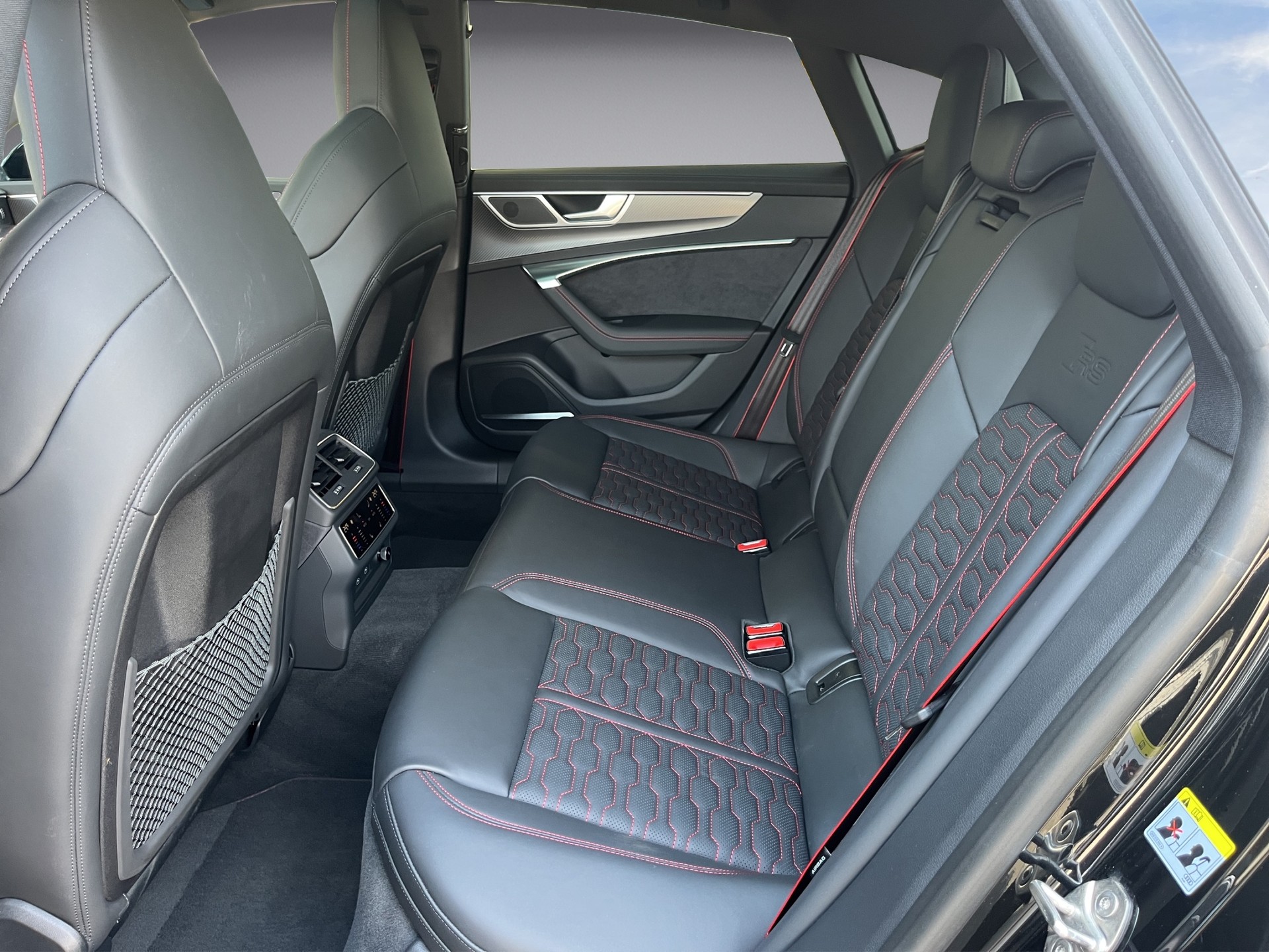 AUDI RS7 Sportback qu.*Standheizung, 22" Performance Räder, (5-Jahre Garantie)-image-11