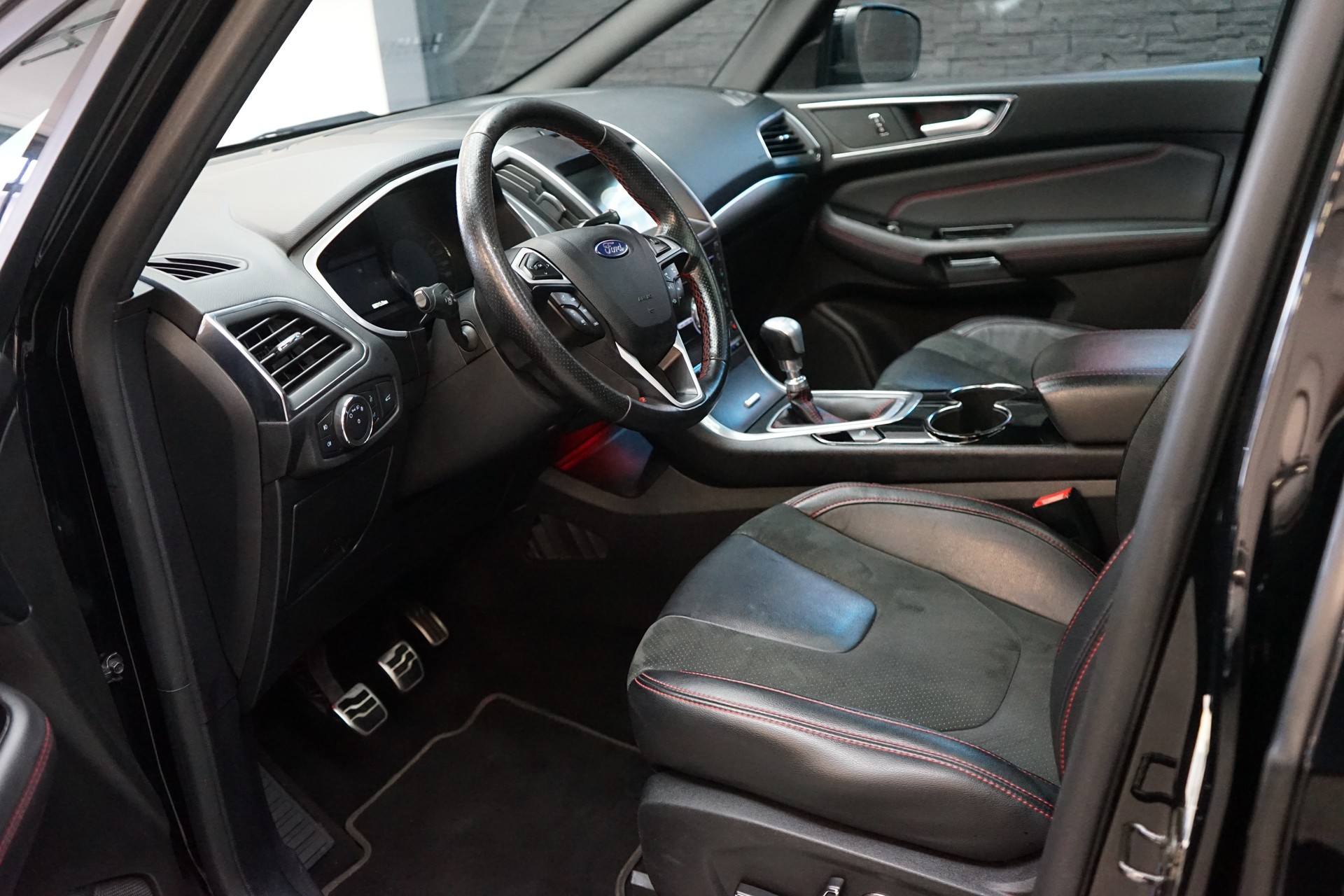 FORD S-Max 1.5 SCTi ST-Line-showroom-element-3