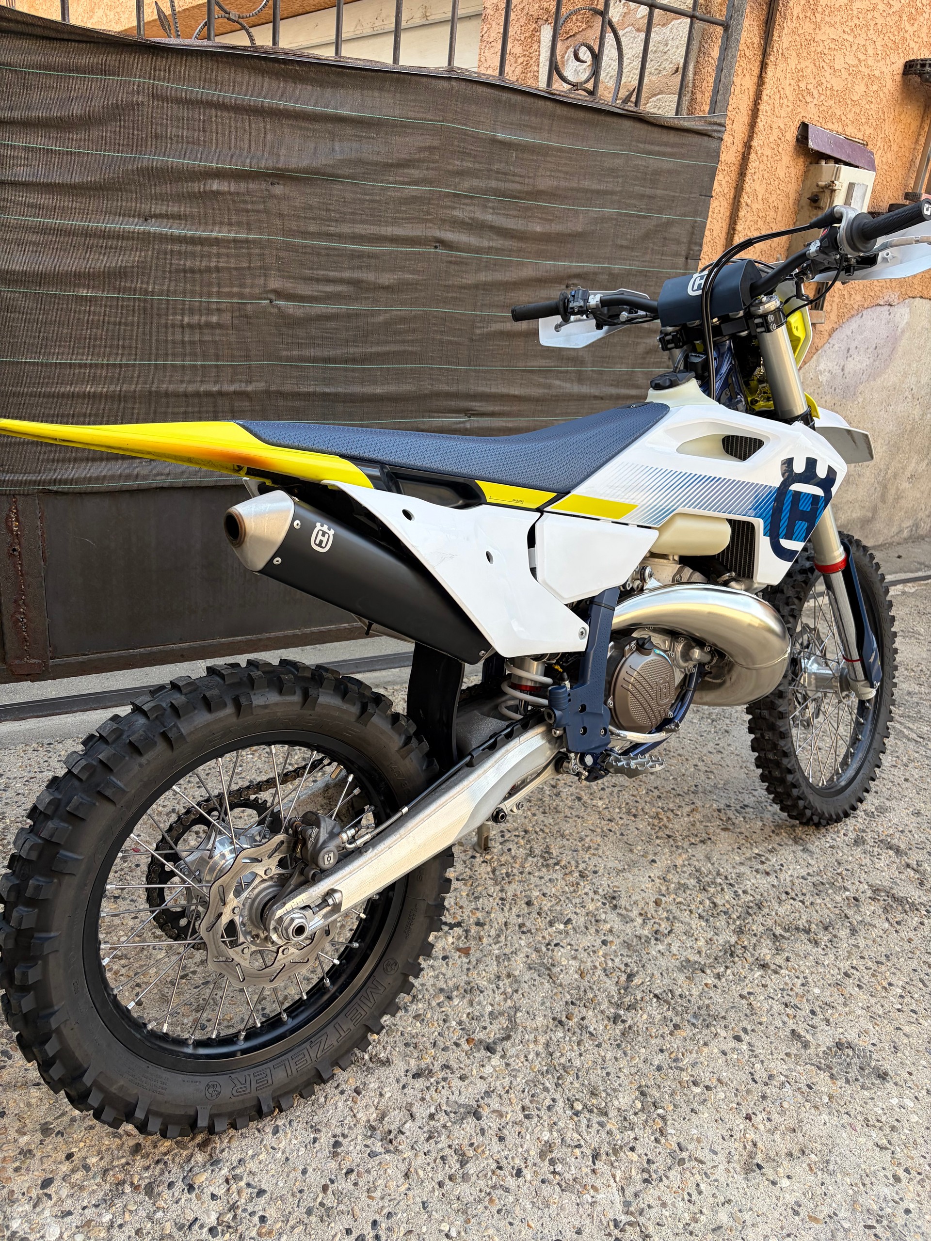 HUSQVARNA 300 i TE 2T-image-2