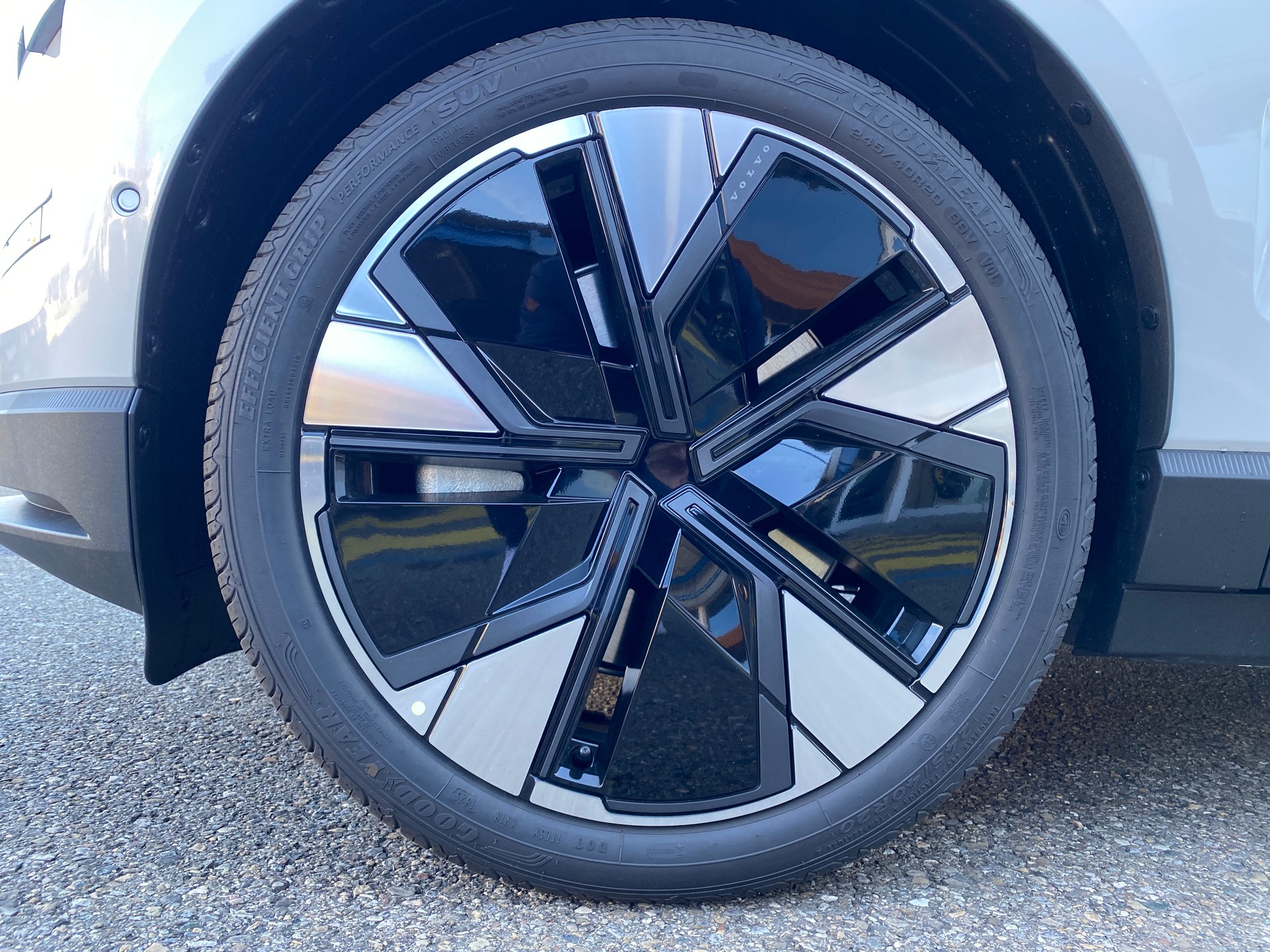 VOLVO EX30 E60 Twin Ultra Performance AWD-image-15