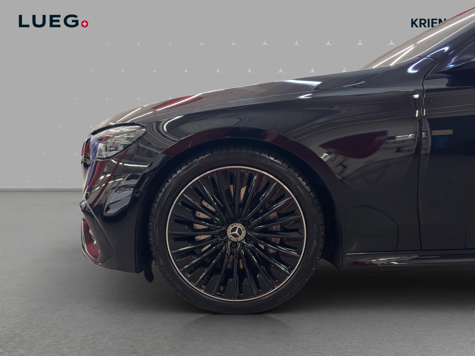 MERCEDES-BENZ E 450 d 4M - AMG / DISTRONIC / 360 Grad Kamera / Soundsystem / Superscreen-image-6