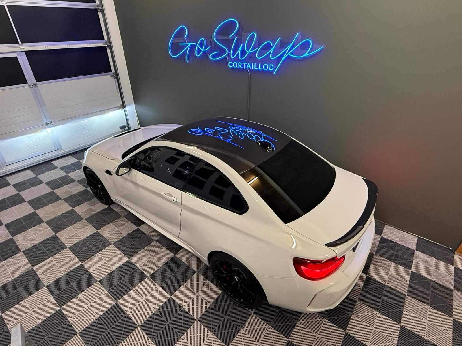 BMW M2 CS-showroom-element-2
