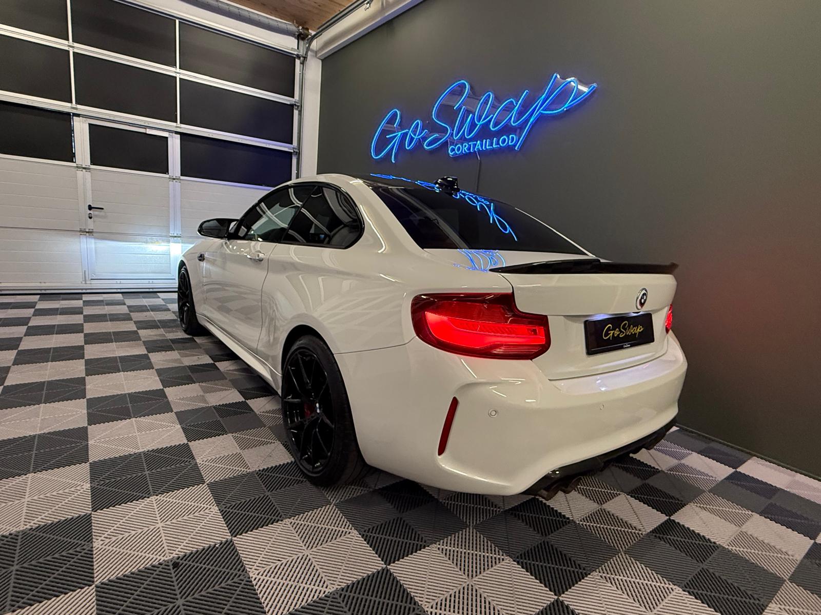 BMW M2 CS-showroom-element-3