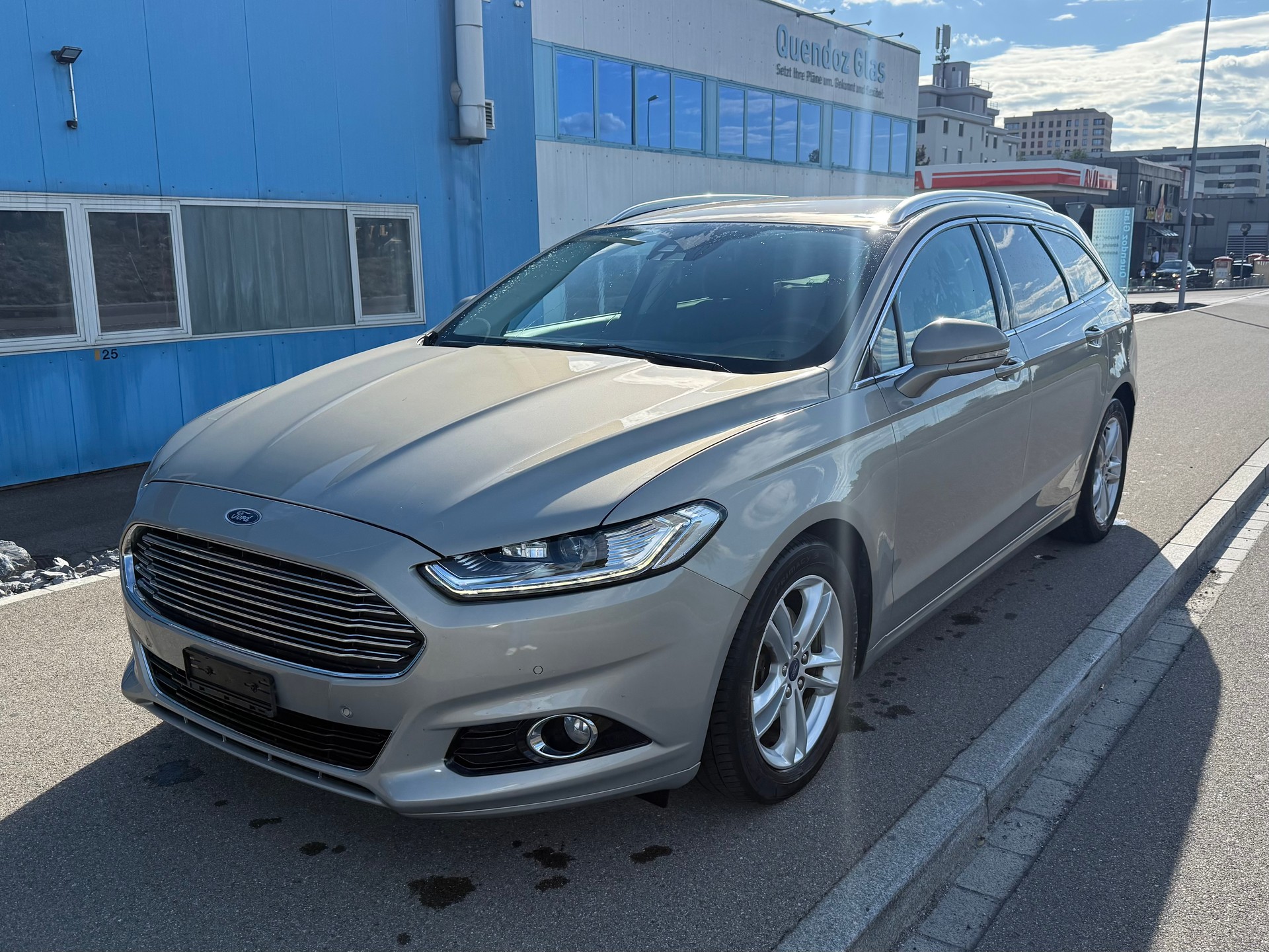 FORD Mondeo 2.0 EcoBoost SCTi Vignale Automatic-image-2