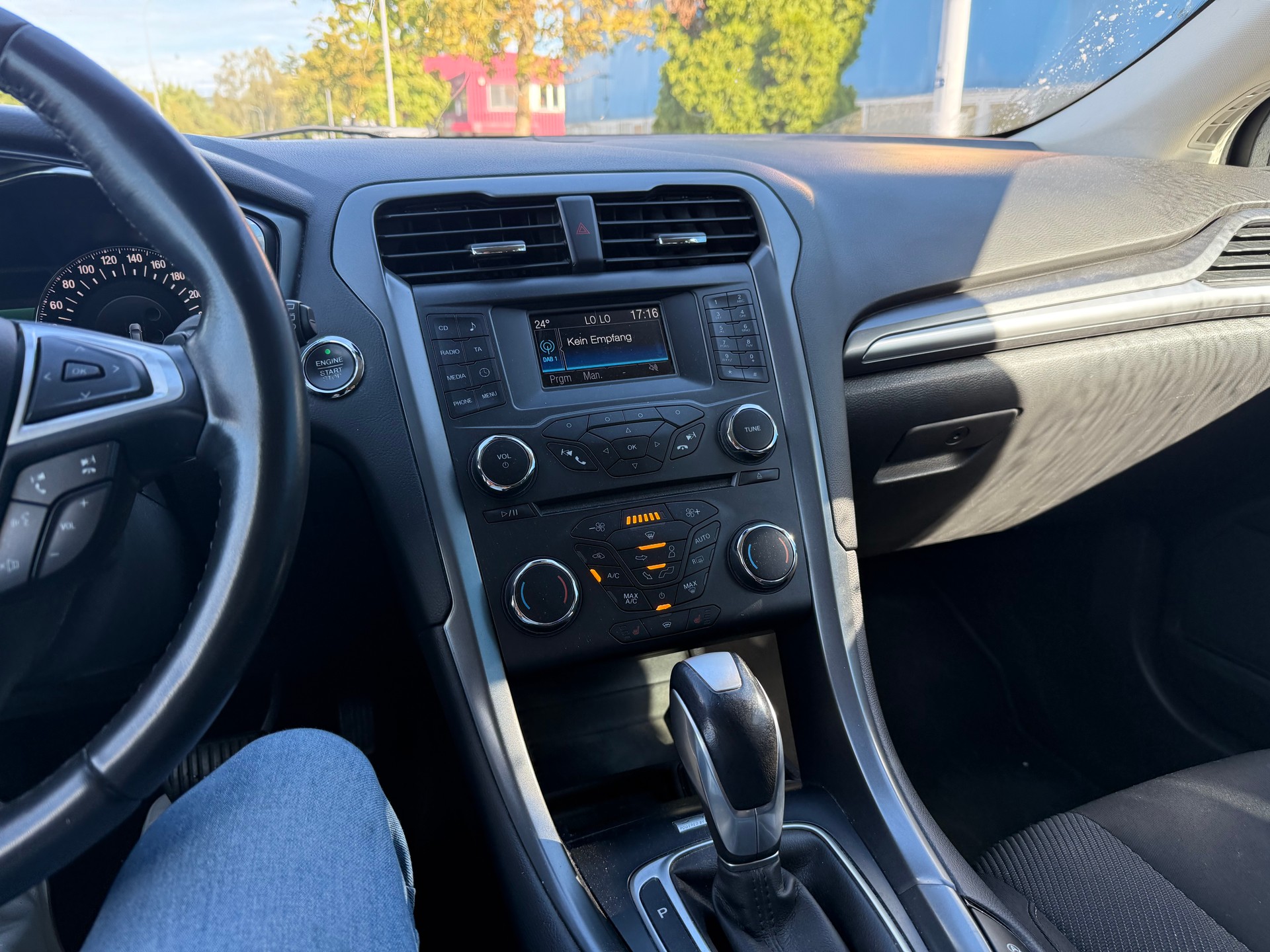FORD Mondeo 2.0 EcoBoost SCTi Vignale Automatic-image-9