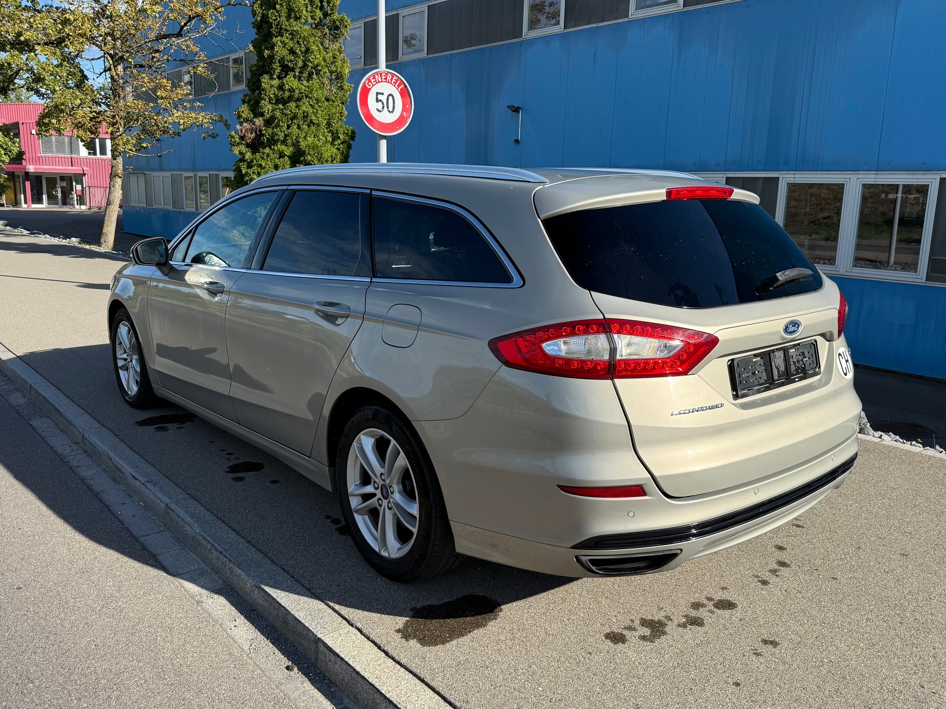 FORD Mondeo 2.0 EcoBoost SCTi Vignale Automatic-image-6