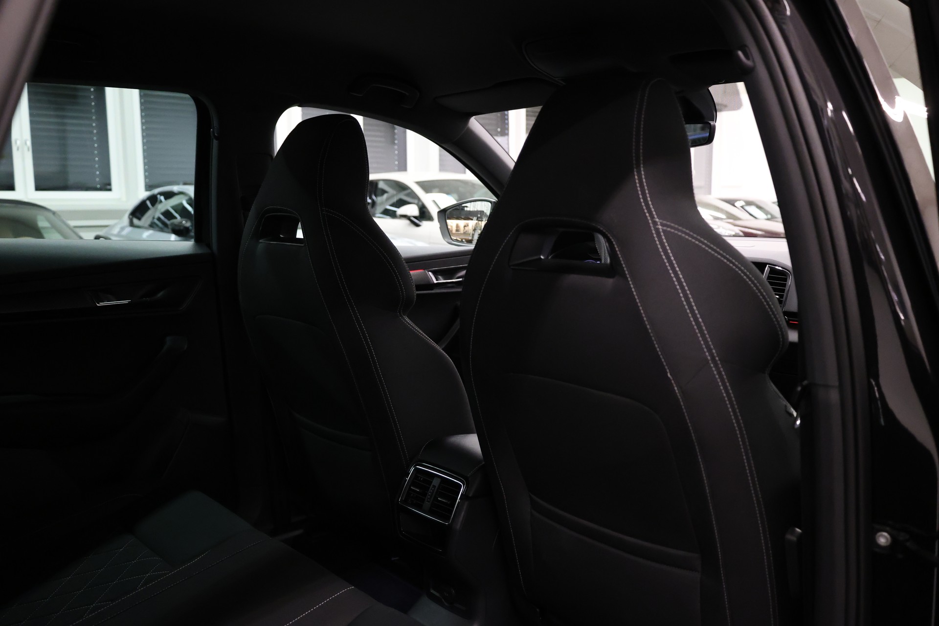 SKODA Karoq 2.0 TDI 190 SportLine 4x4 DSG-image-23