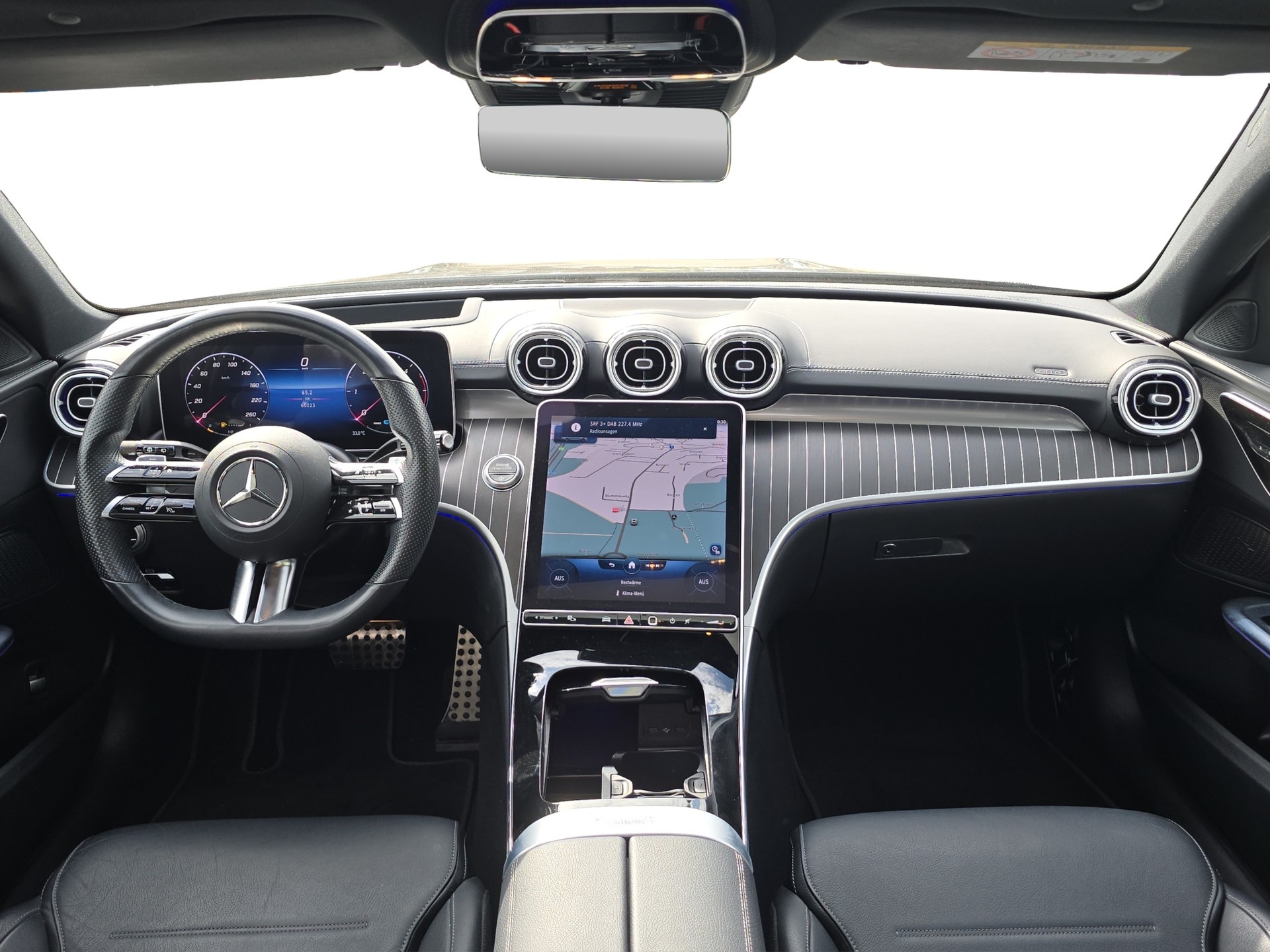 MERCEDES-BENZ C 220 d T 4Matic AMG Line-image-8