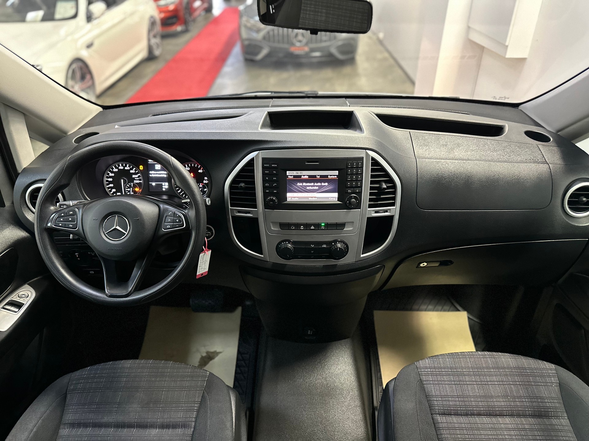 MERCEDES-BENZ Vito 114 BlueTec Tourer Pro 7G-Tronic-image-9