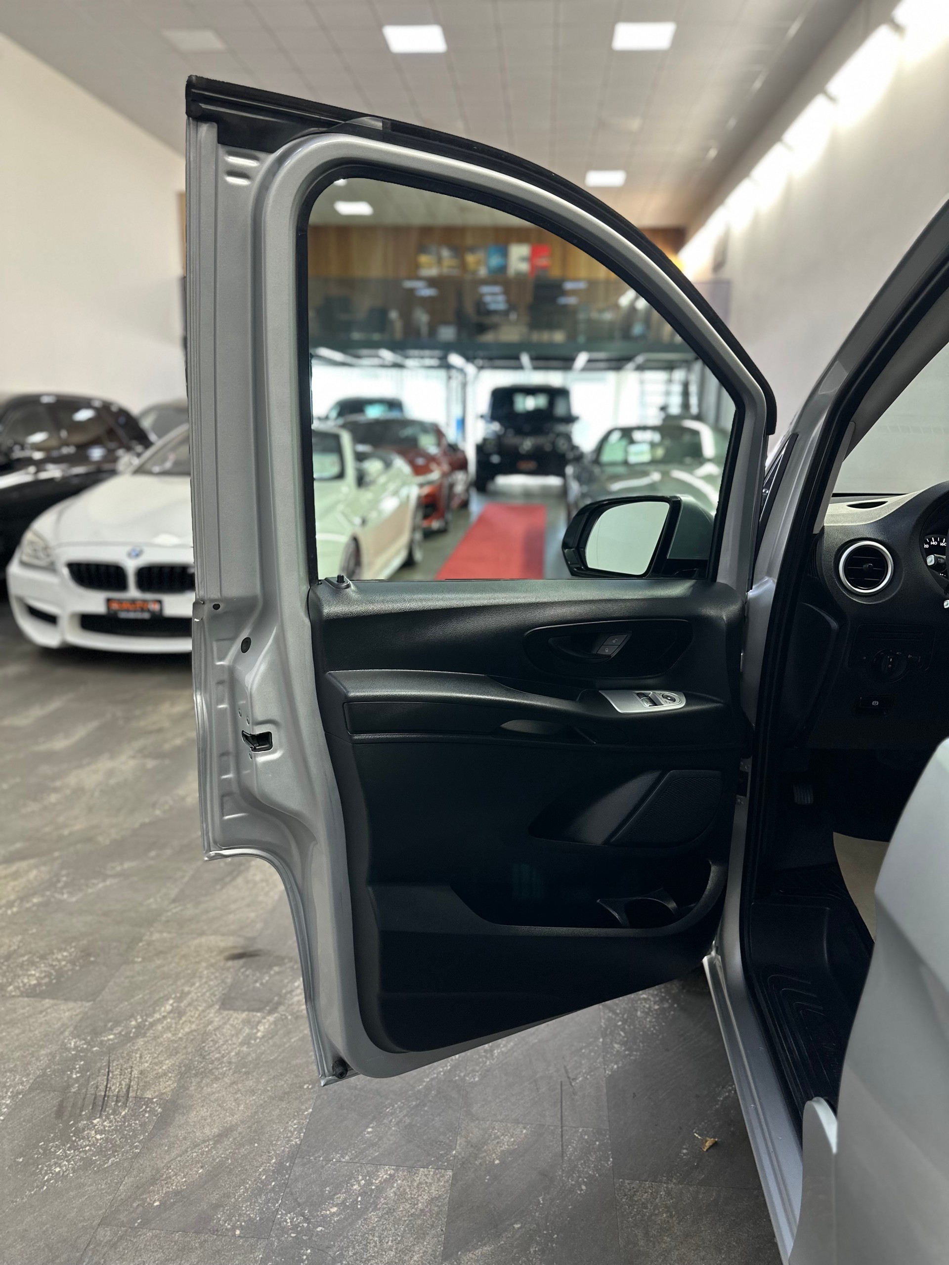 MERCEDES-BENZ Vito 114 BlueTec Tourer Pro 7G-Tronic-image-15