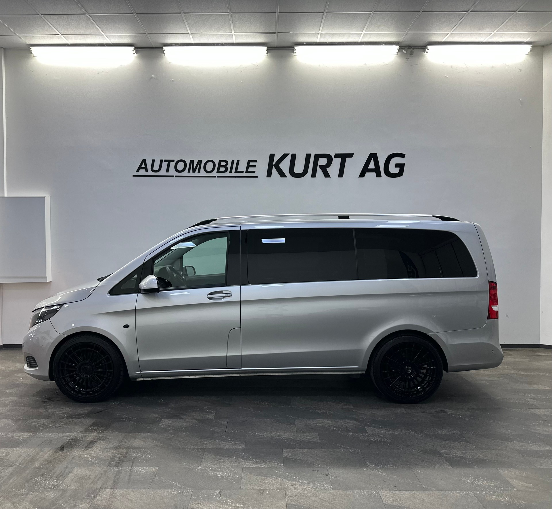 MERCEDES-BENZ Vito 114 BlueTec Tourer Pro 7G-Tronic-showroom-element-2