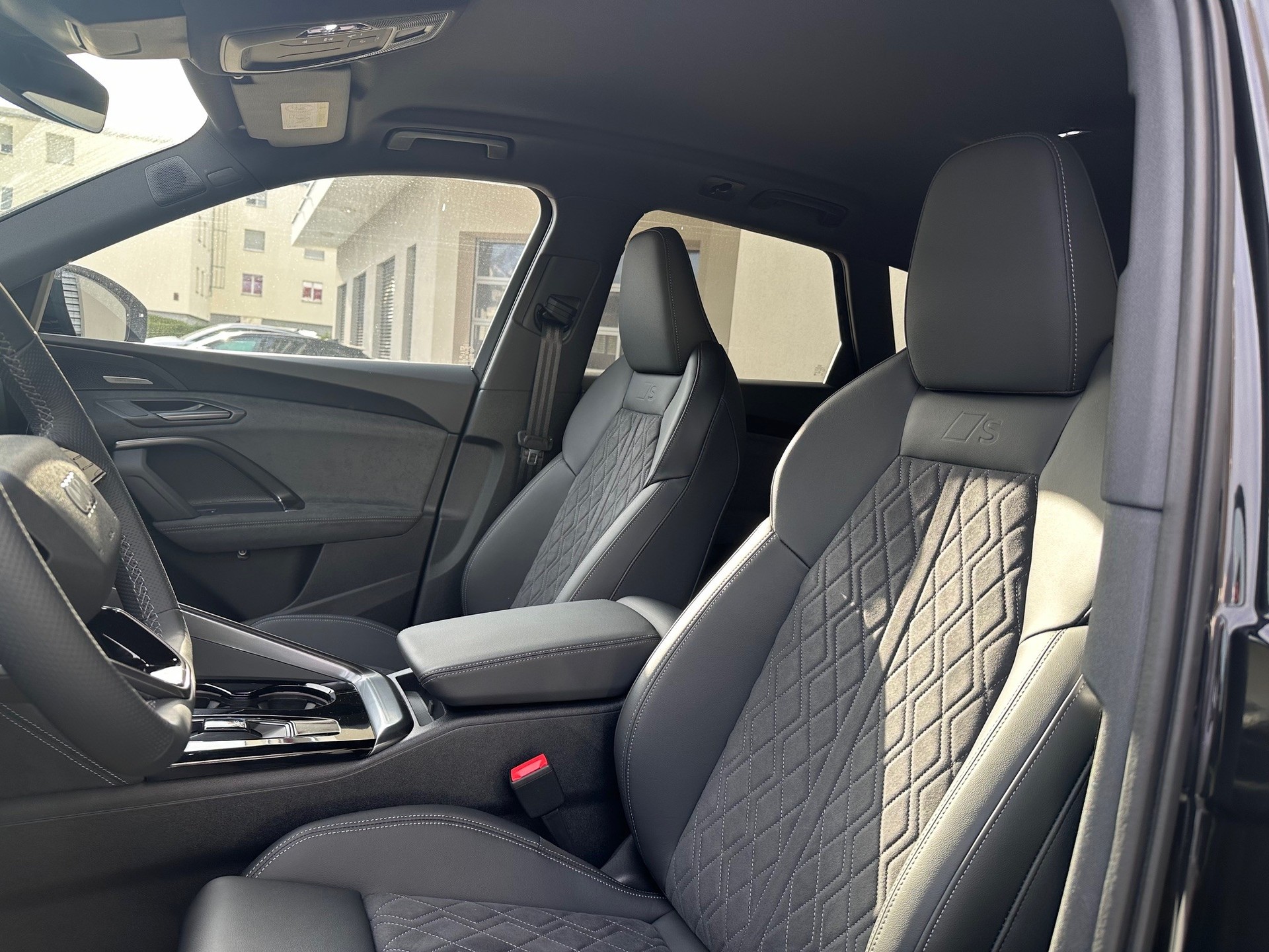 AUDI Q5 TDI quattro 220 kW S-tronic-image-8
