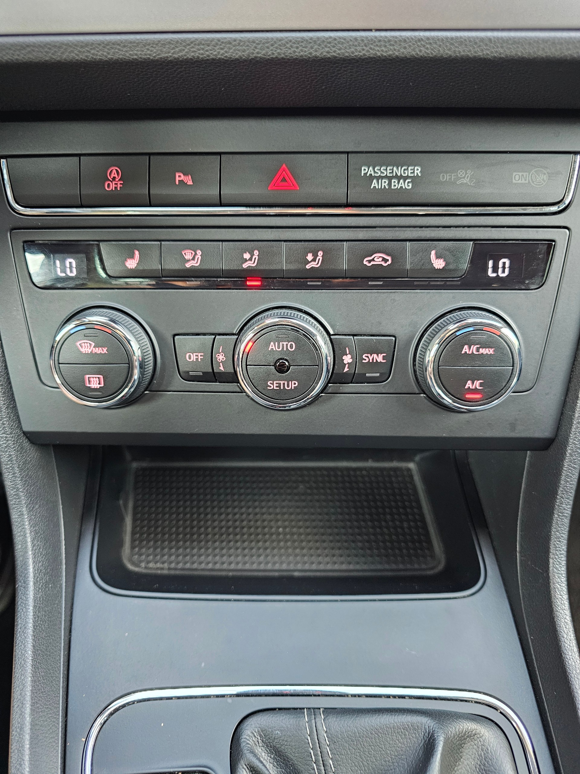 SEAT Leon ST 1.6 TDI CR Style DSG-image-16