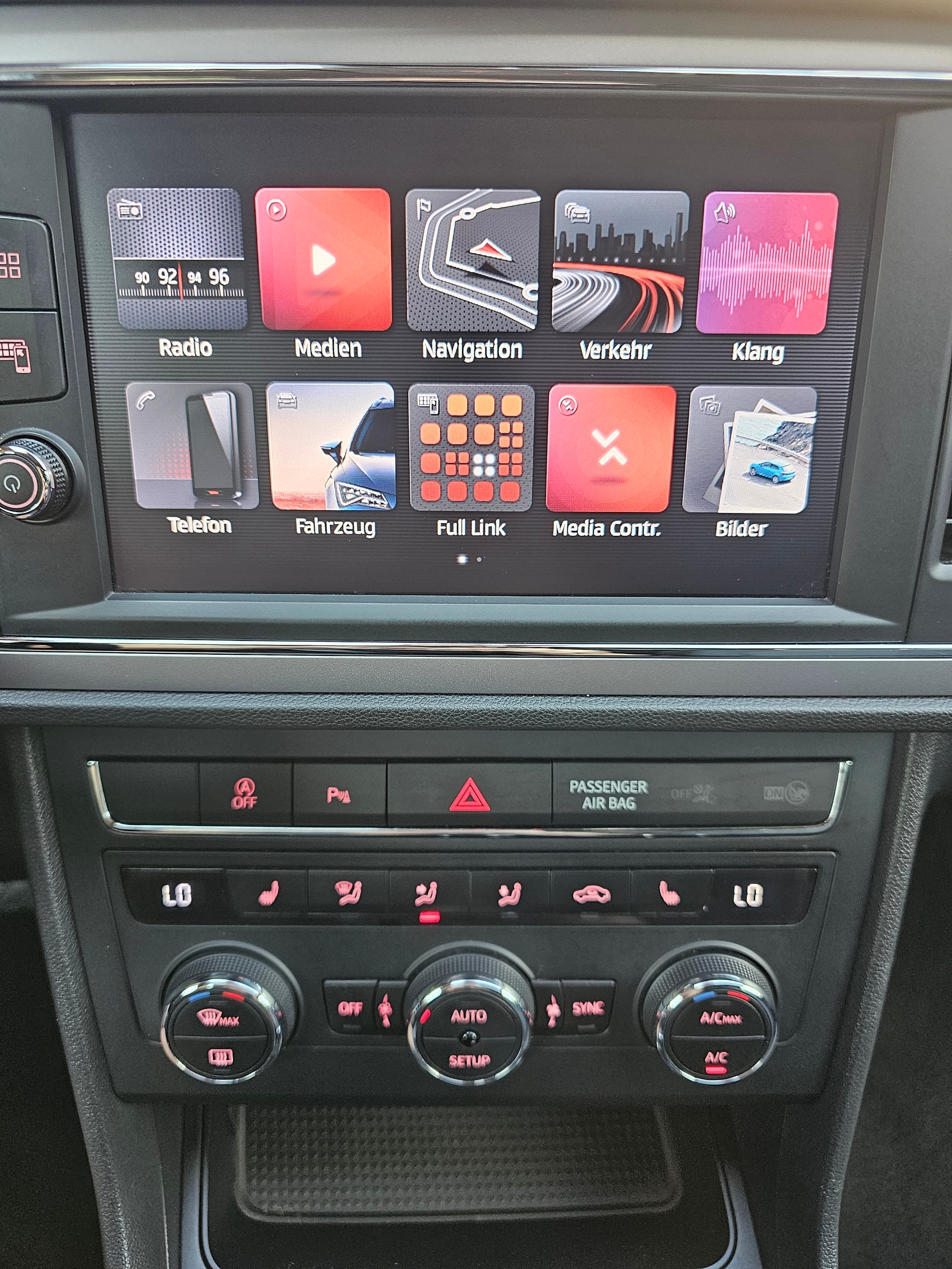 SEAT Leon ST 1.6 TDI CR Style DSG-image-14