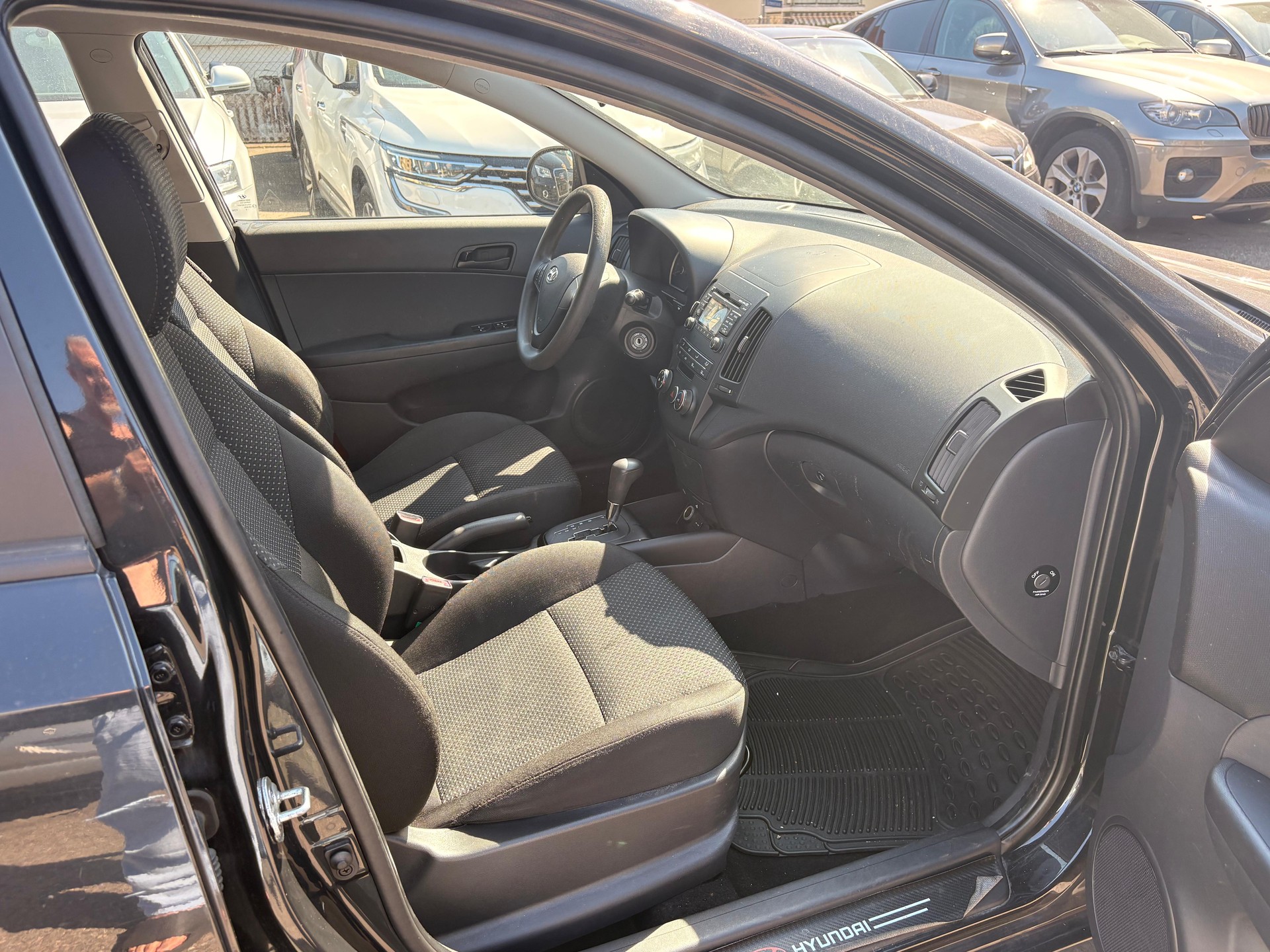HYUNDAI i30 Wagon 1.6 Style Automatic-image-4