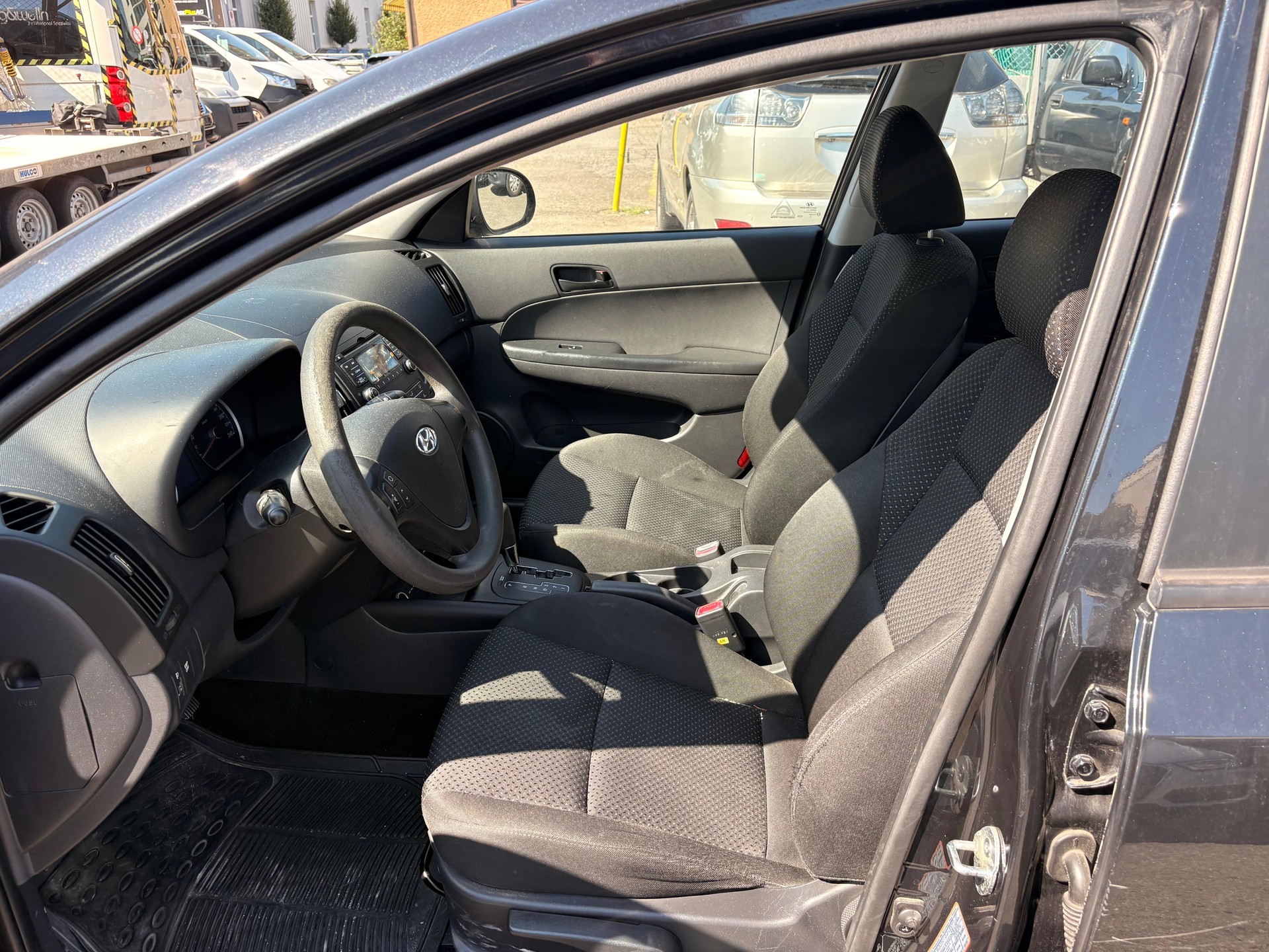 HYUNDAI i30 Wagon 1.6 Style Automatic-image-8