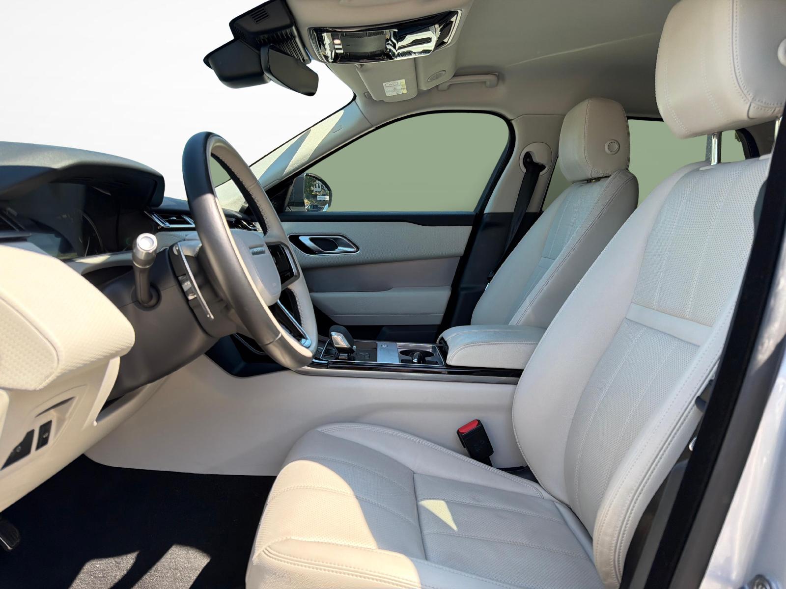 LAND ROVER Range Rover Velar 3.0 D I6 300 R-Dynamic-showroom-element-1