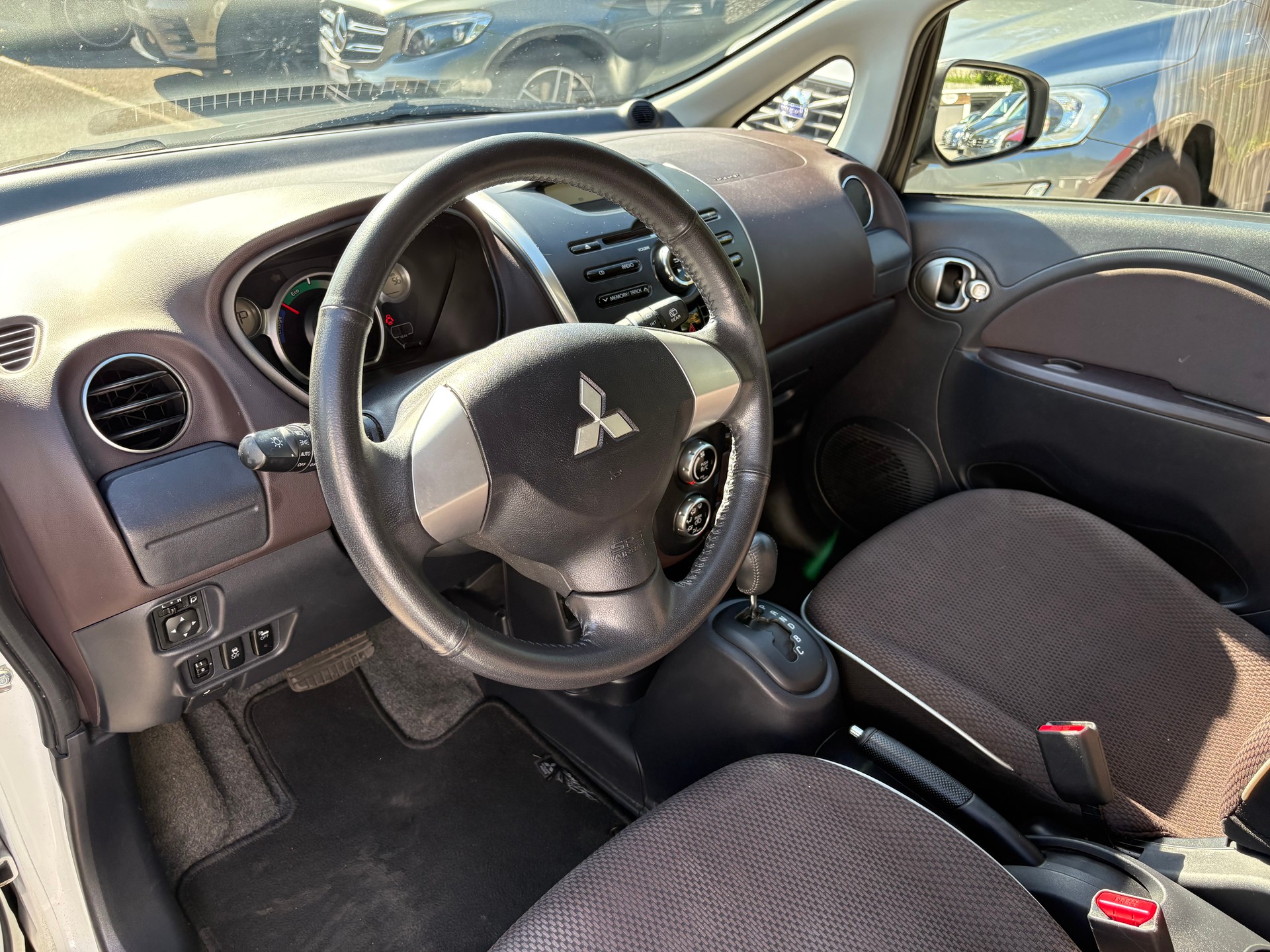 MITSUBISHI i MiEV-image-6