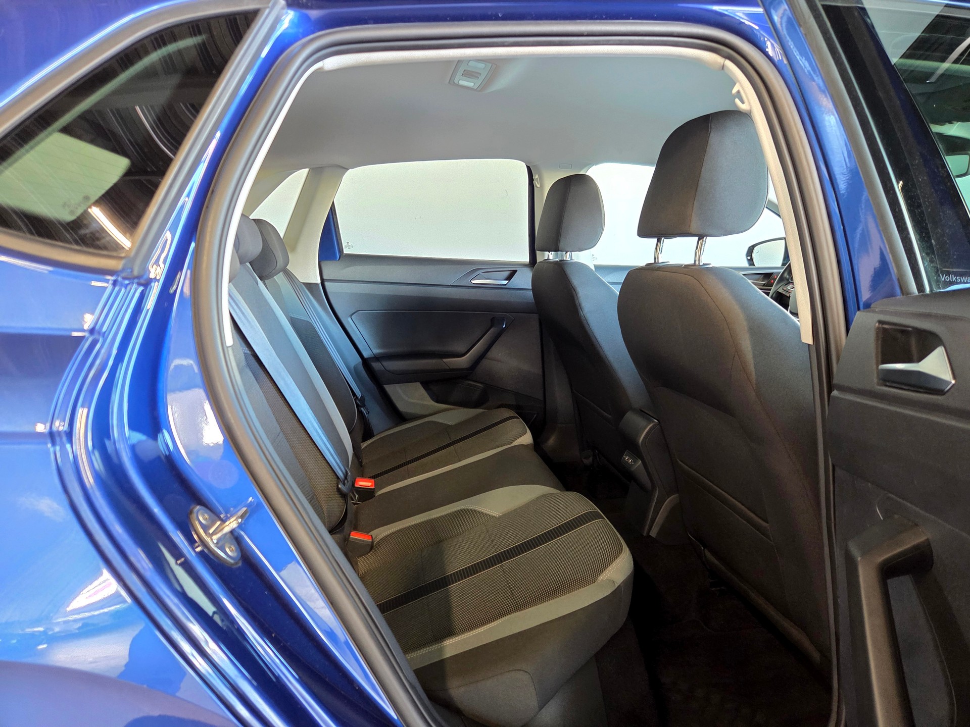VW Polo 1.0 TSI 115 Highline DSG-image-17