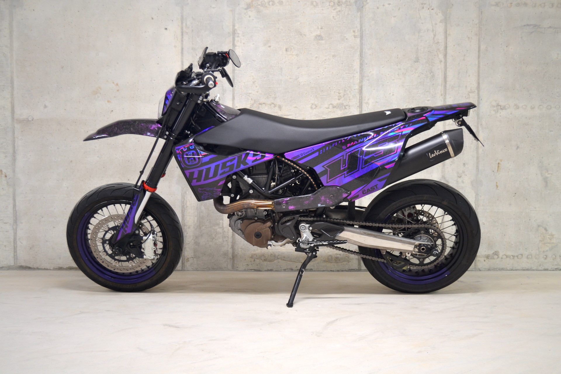 HUSQVARNA 701 Supermoto (35kW)-image-2