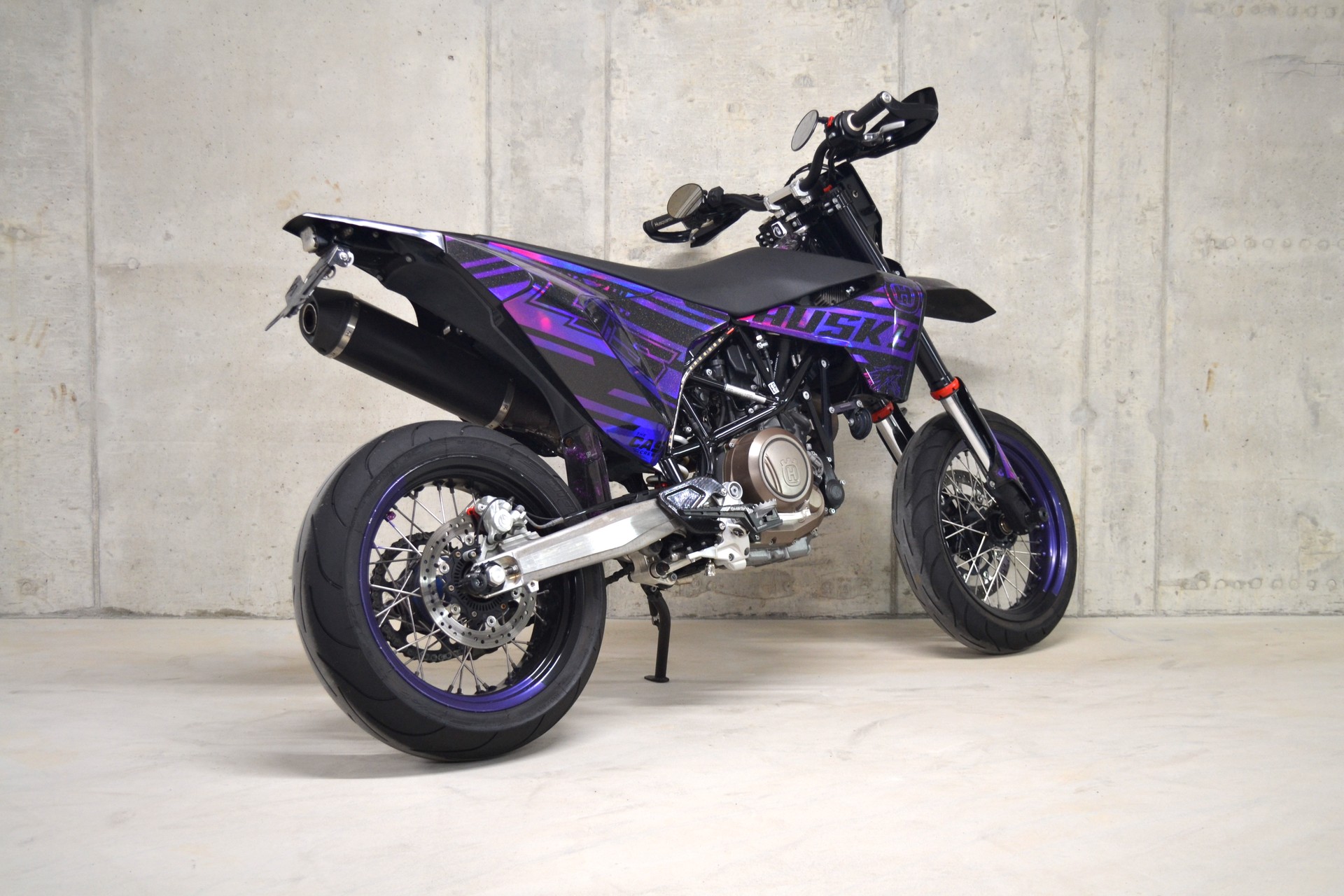 HUSQVARNA 701 Supermoto (35kW)-image-3