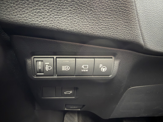 TOYOTA Corolla Cross 4WD Premium-image-10