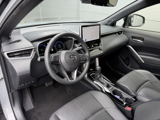 TOYOTA Corolla Cross 4WD Premium-image-7
