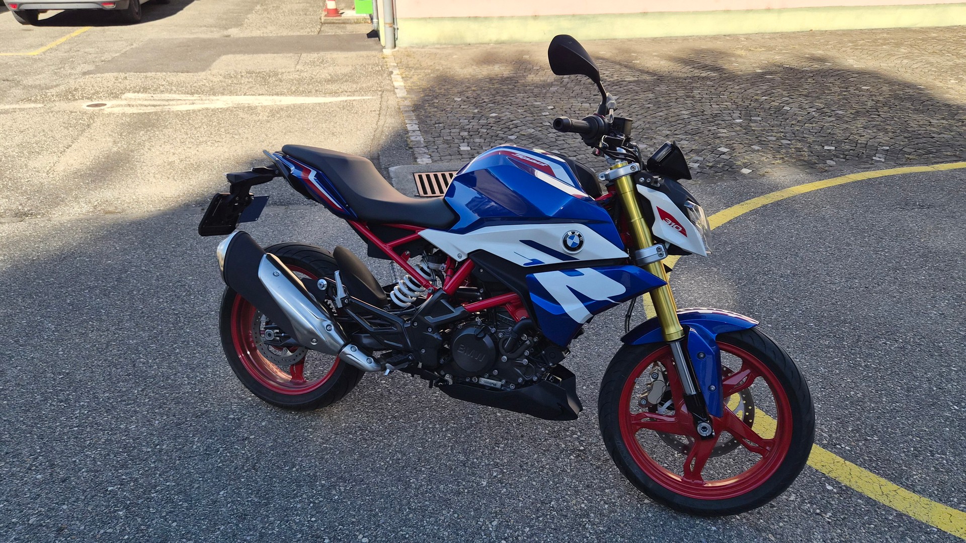BMW G 310 R-image-0