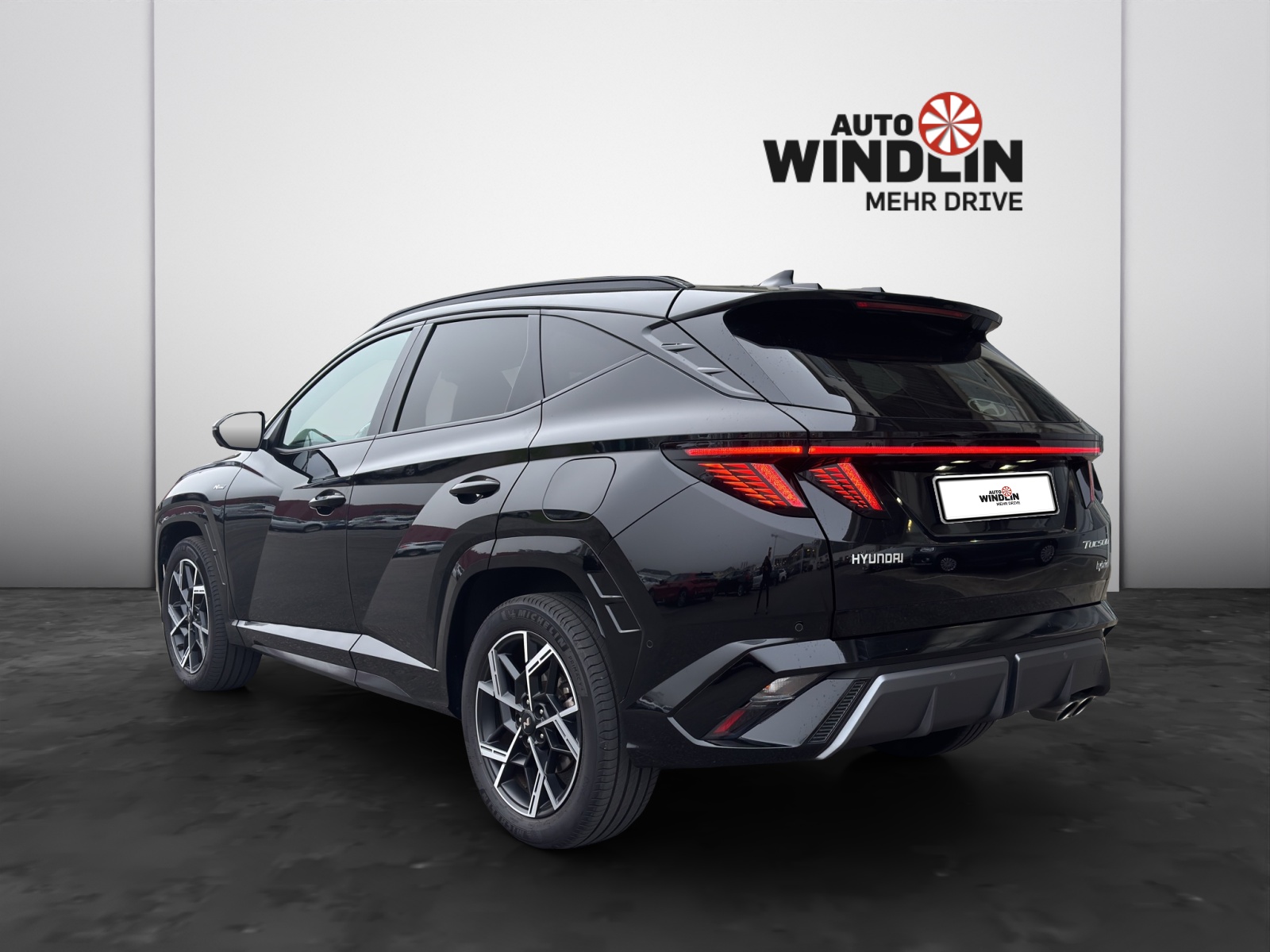 HYUNDAI Tucson 1.6 T-GDi HEV N-Line 4WD Sunroof MY27-showroom-element-2