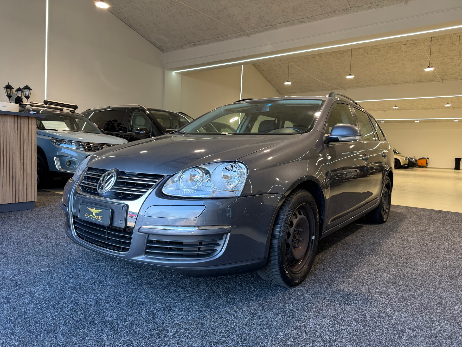 VW Golf Variant 1.4 TSI Trendline-showroom-element-1