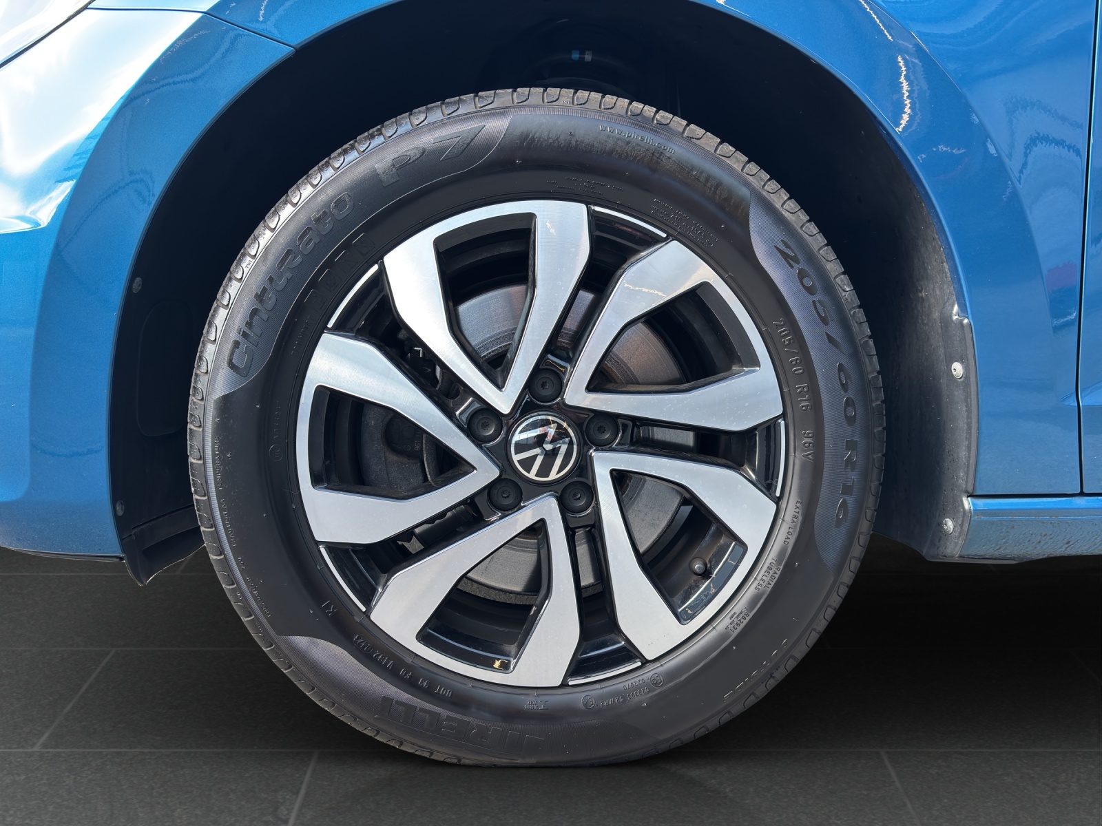 VW Touran 1.5 TSI EVO Comfortline DSG mit AHK, Frontscheibenheizung & Rückfahrkamera-image-11