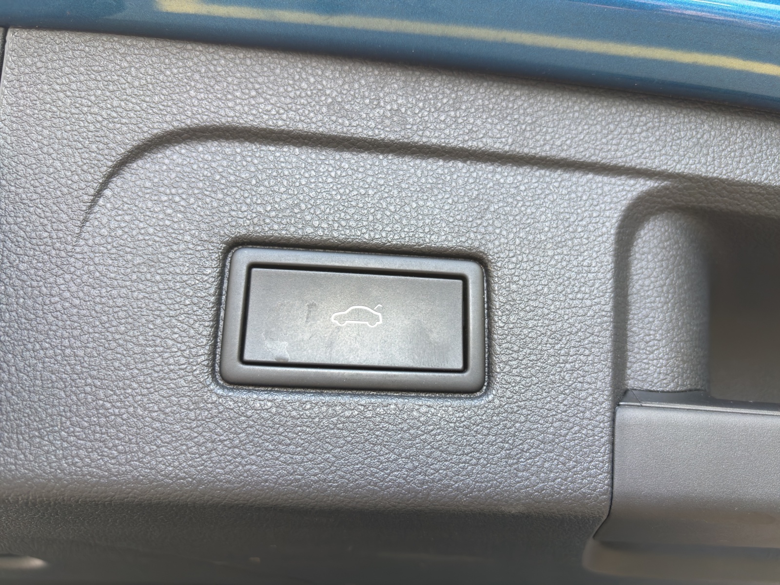 VW Touran 1.5 TSI EVO Comfortline DSG mit AHK, Frontscheibenheizung & Rückfahrkamera-image-8