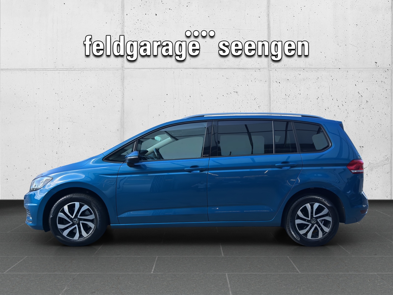 VW Touran 1.5 TSI EVO Comfortline DSG mit AHK, Frontscheibenheizung & Rückfahrkamera-showroom-element-1