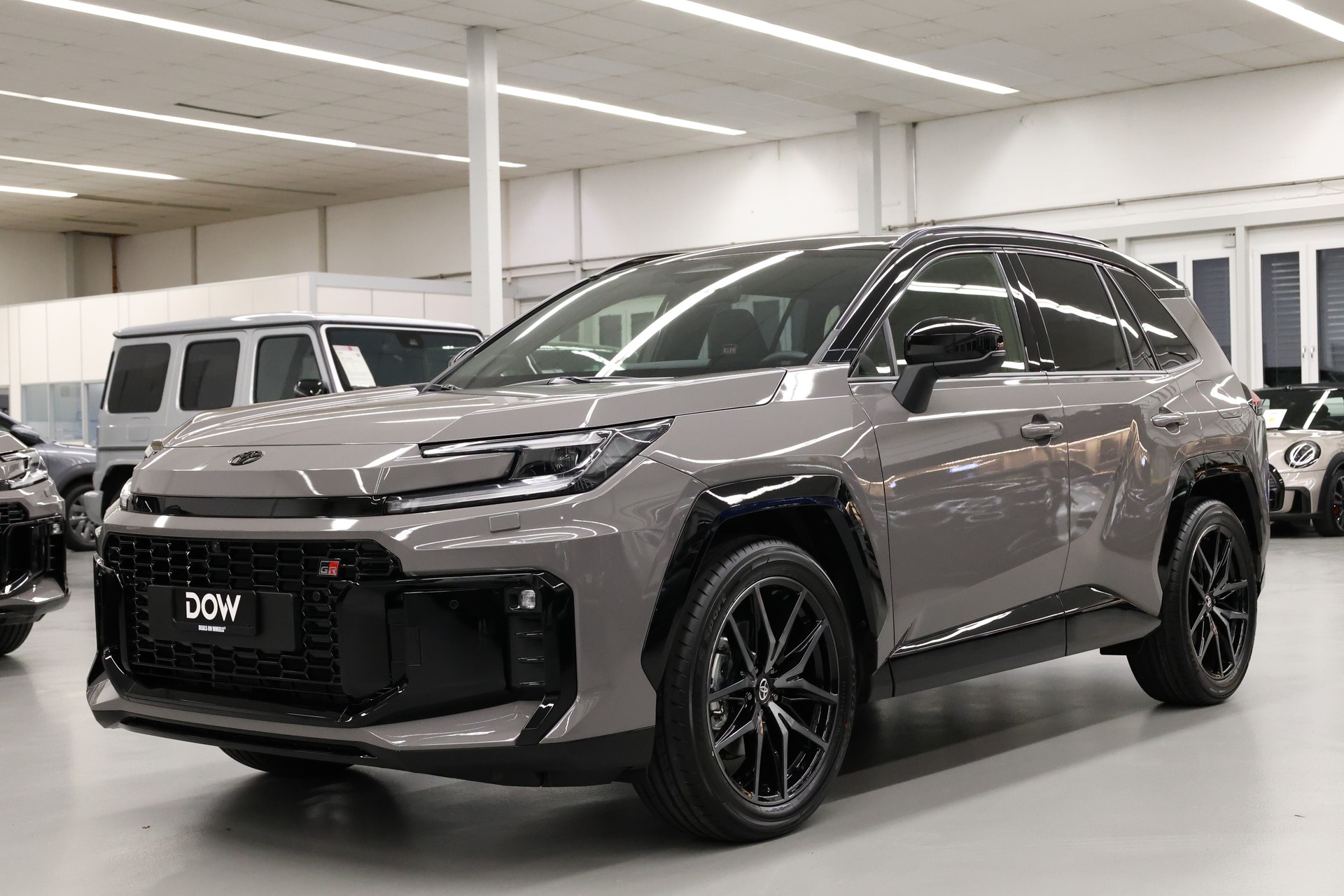 TOYOTA RAV-4 2.5 HSD GR Sport e-CVT AWD-showroom-element-2