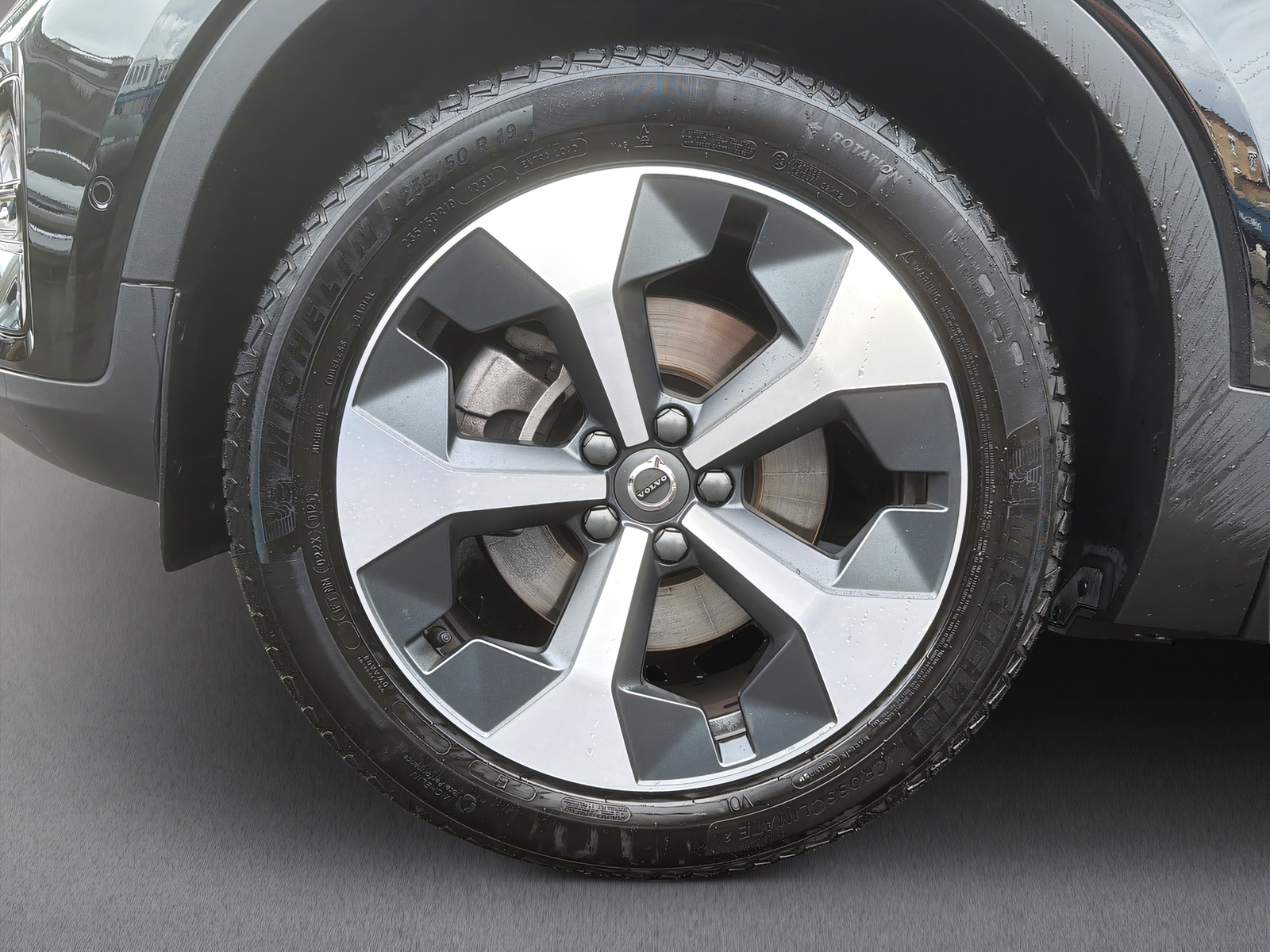 VOLVO XC40 B4 Benzin Mild Hybrid Plus Dark DCT-image-5