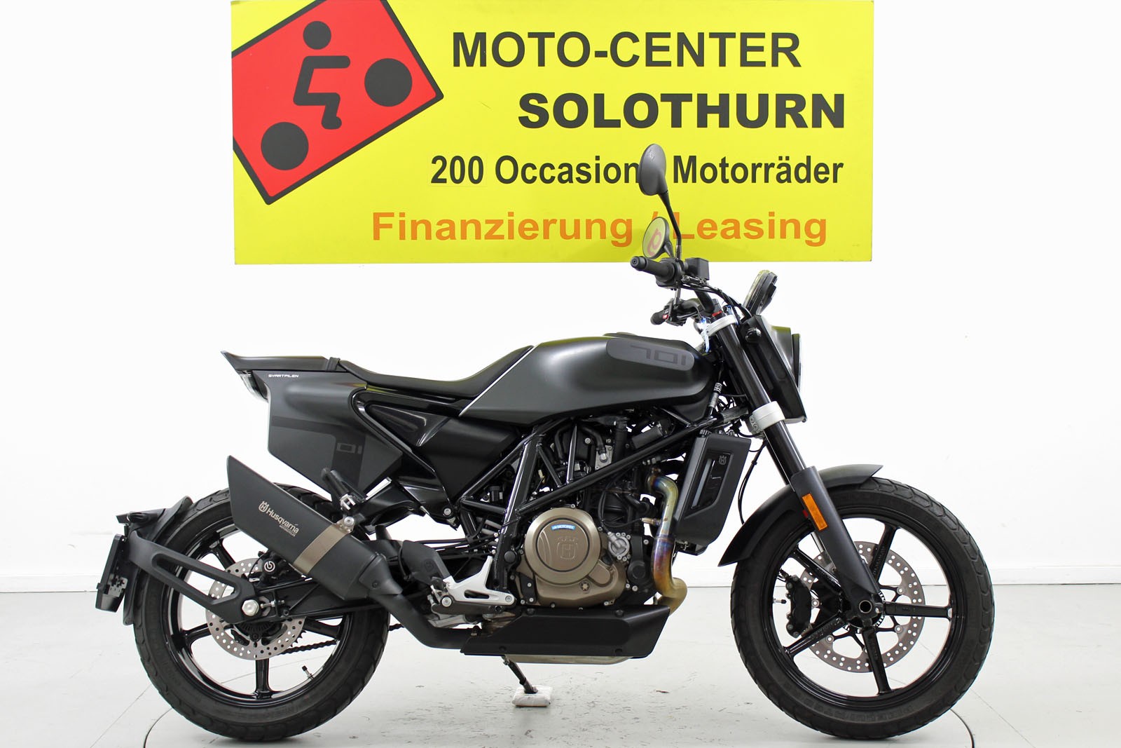 HUSQVARNA Svartpilen 701 ABS-image-0