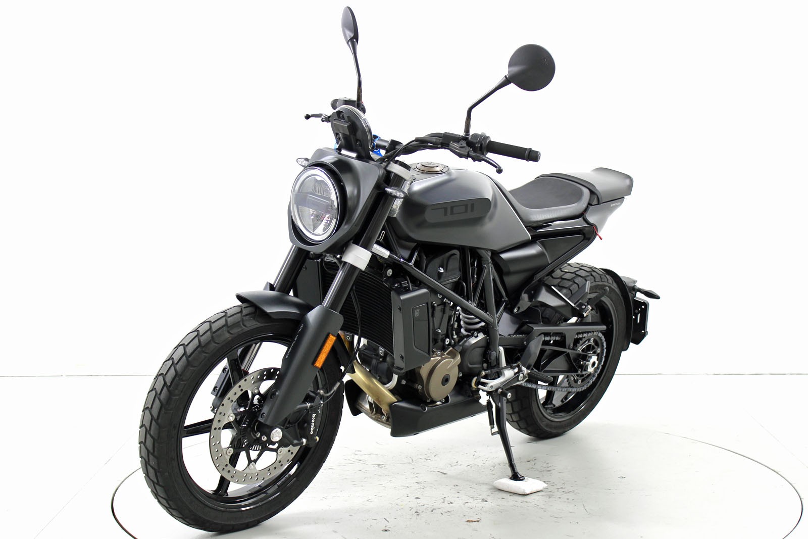 HUSQVARNA Svartpilen 701 ABS-image-2