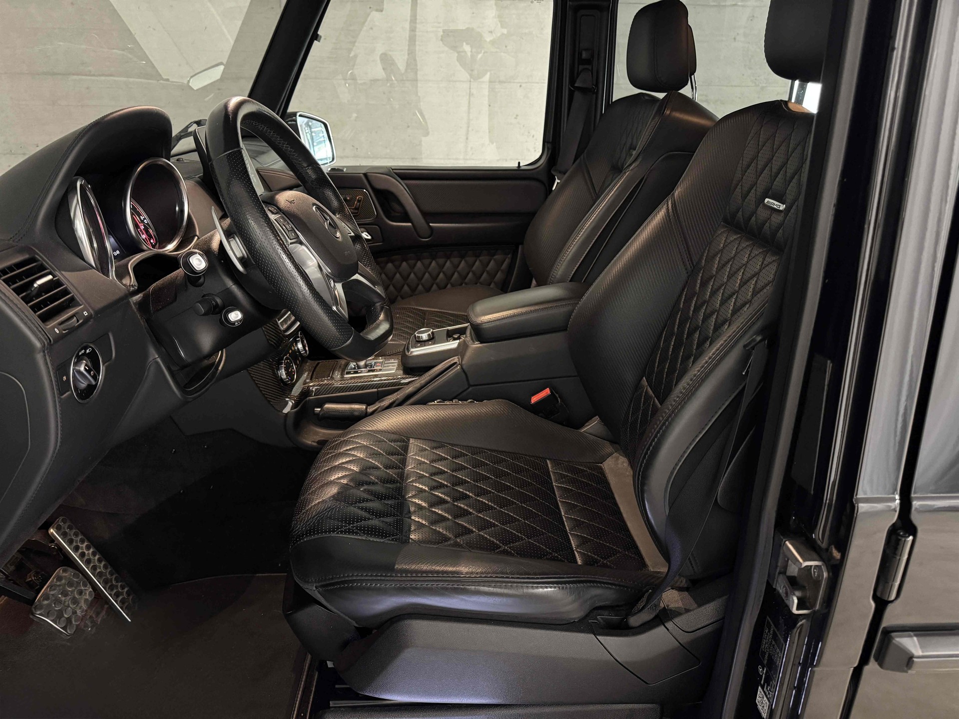 MERCEDES-BENZ G 63 AMG Edition 463 Speedshift Plus 7G-Tronic-showroom-element-3