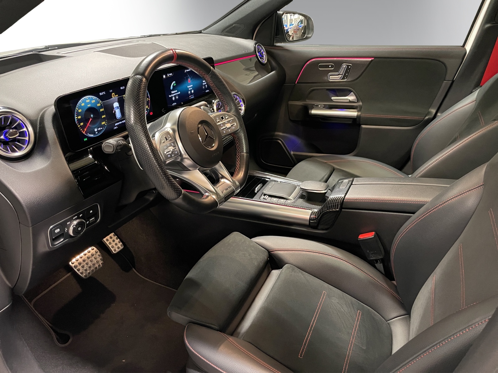 MERCEDES-BENZ GLA 35 AMG 4Matic 8G-Speedshift DCT-image-8