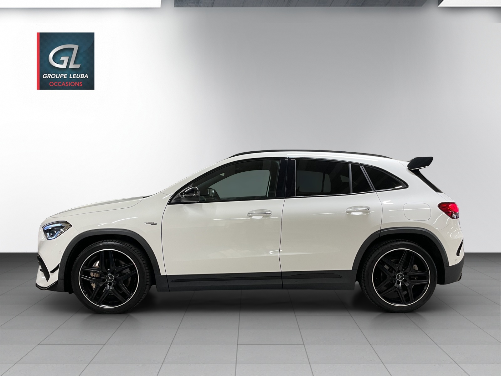 MERCEDES-BENZ GLA 35 AMG 4Matic 8G-Speedshift DCT-showroom-element-2